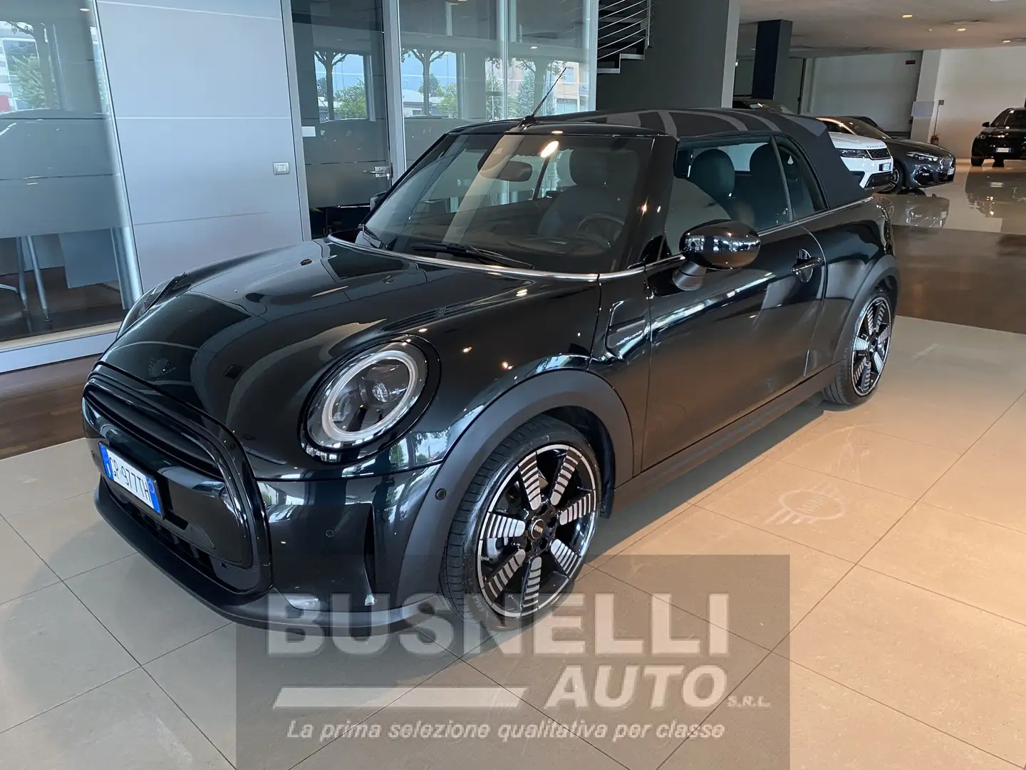 MINI Cooper Cabrio 1.5 136CV YOURS, PACK PREMIUM PLUS Nero - 2