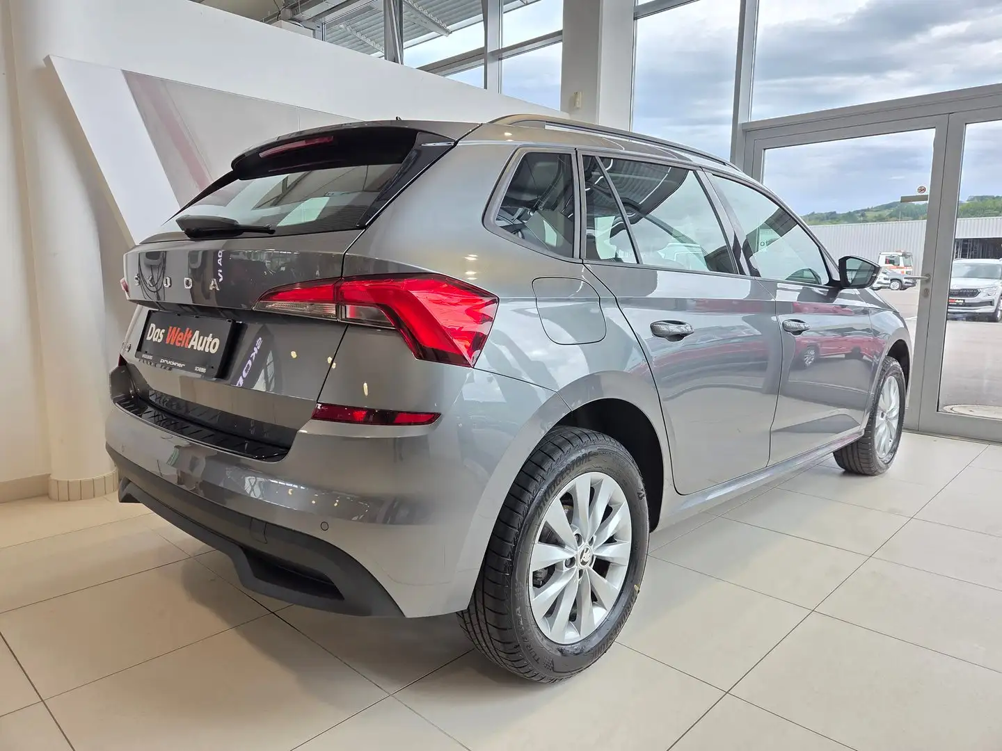 Skoda Kamiq SC TSI Grau - 2