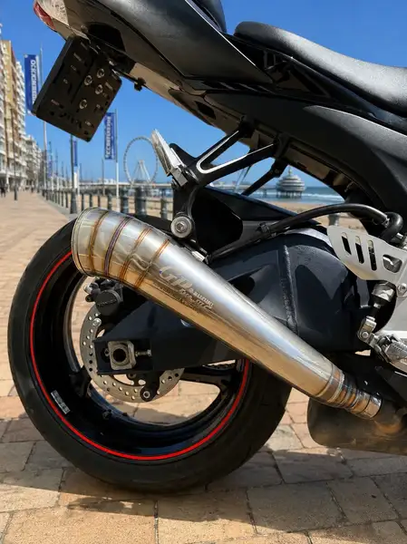 Suzuki GSX-R 750 - foto 3
