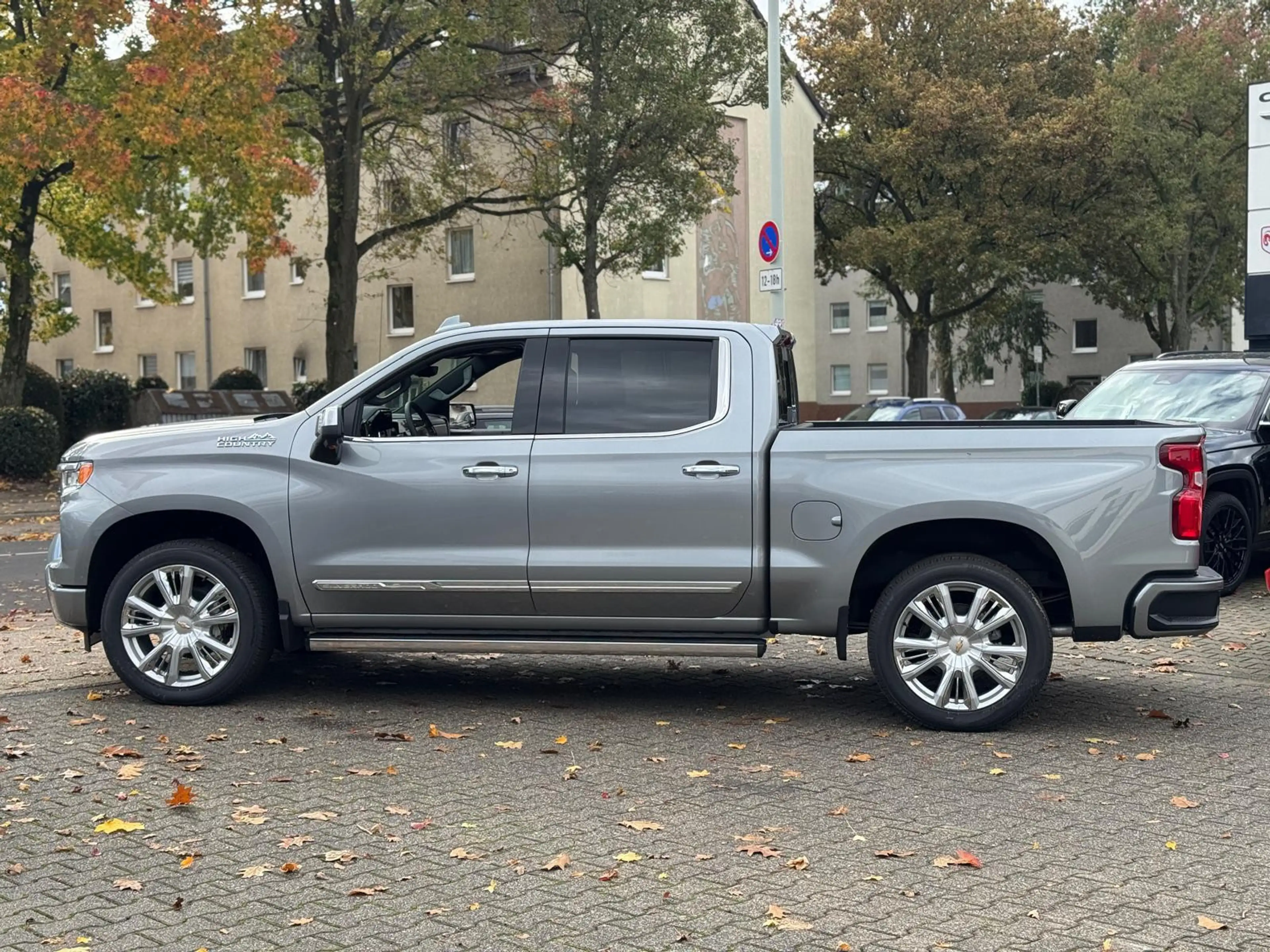 Chevrolet Silverado 6.2 V8 High Country — photo 10