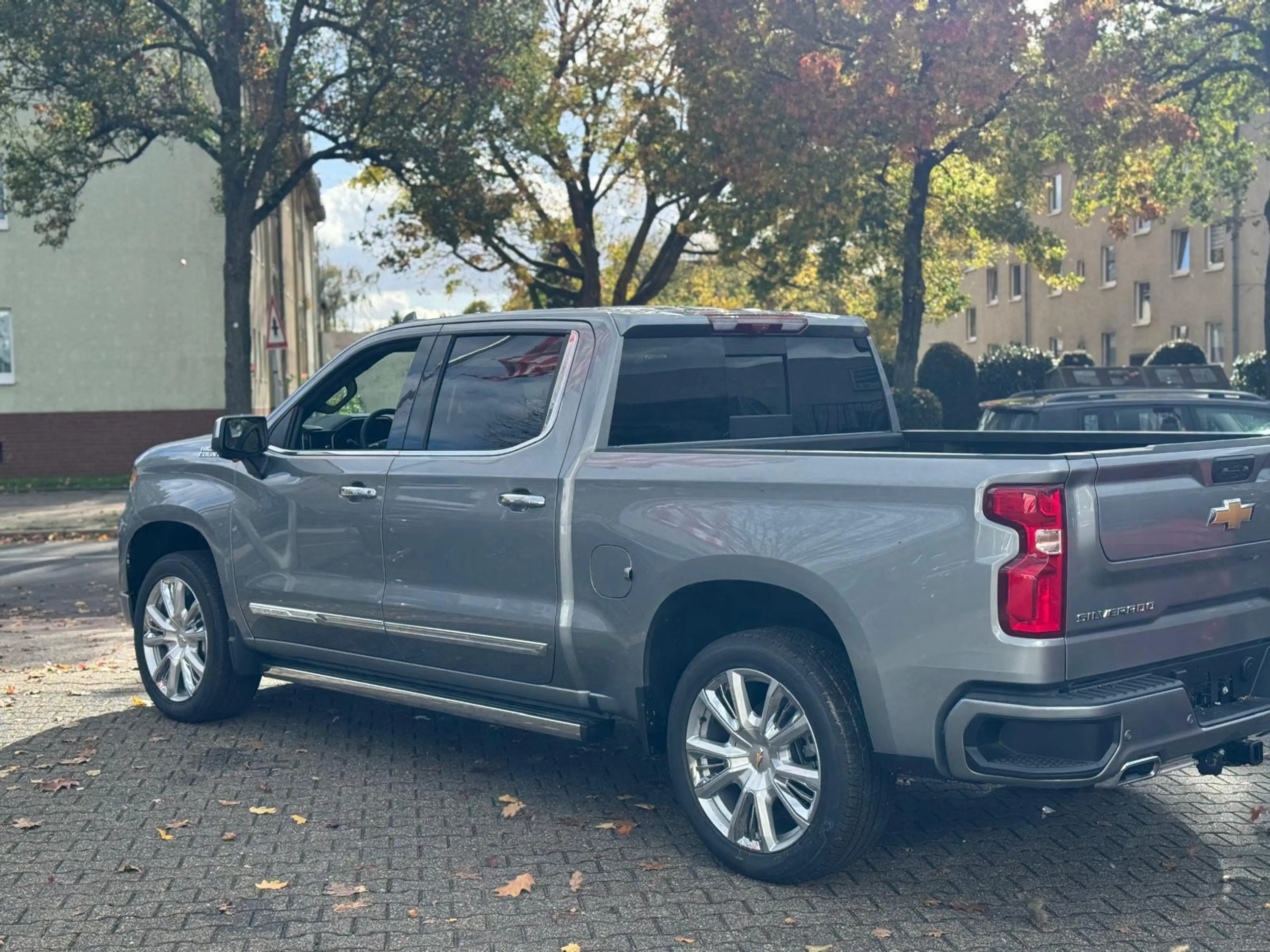 Chevrolet Silverado 6.2 V8 High Country — photo 7