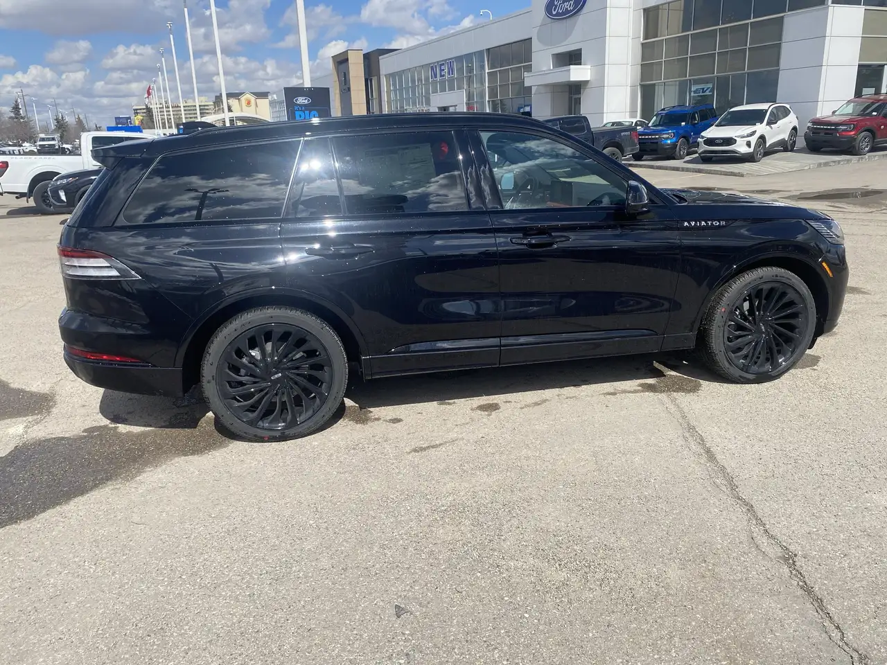 Lincoln Aviator снимка Lincoln Aviator