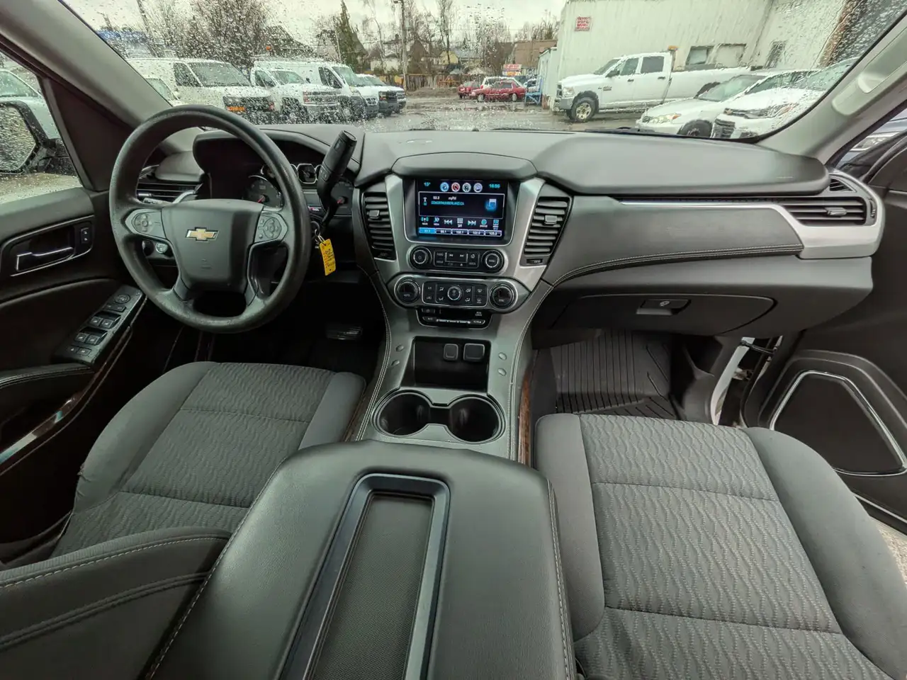 Chevrolet Tahoe снимка Chevrolet Tahoe