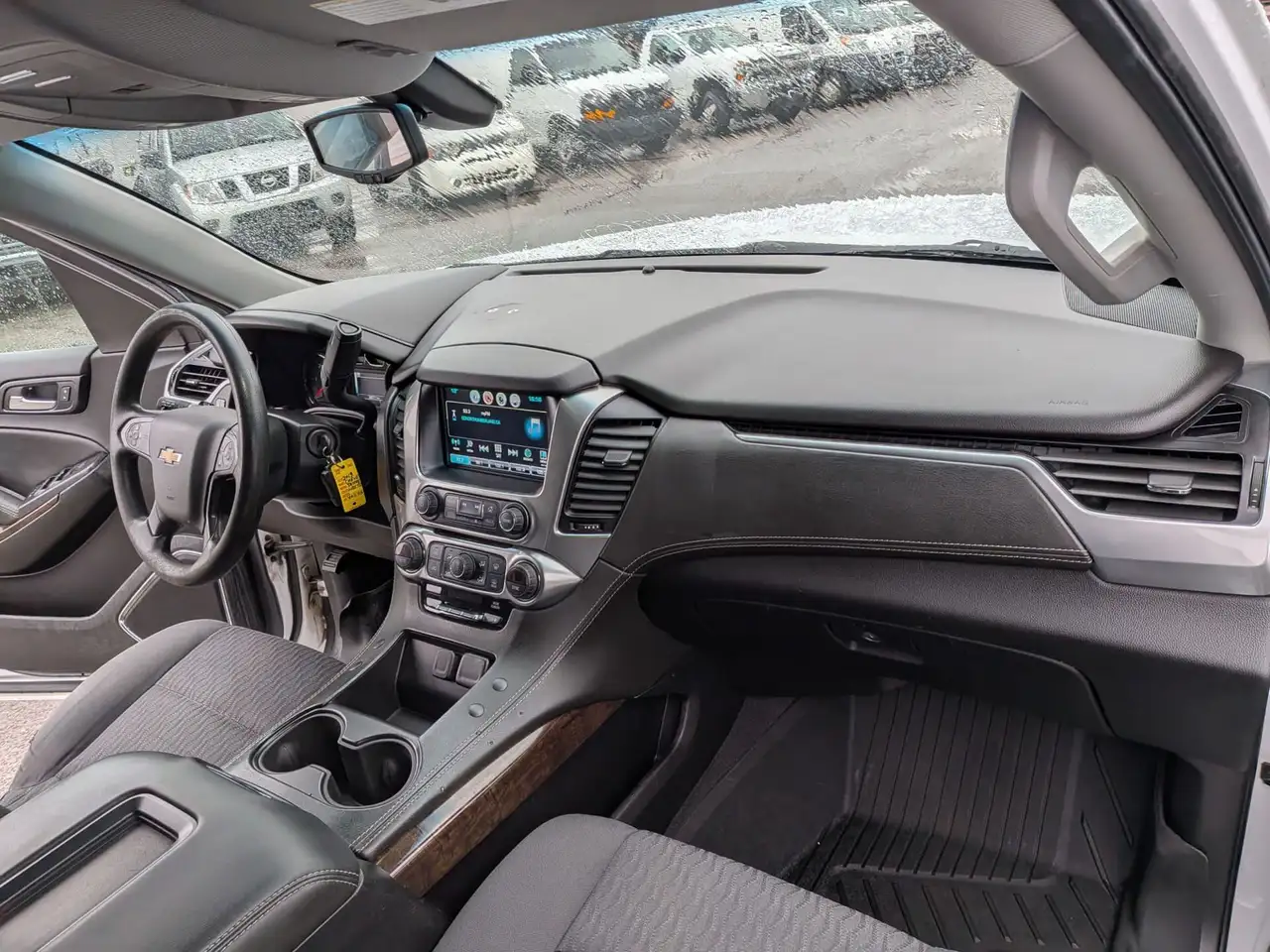 Chevrolet Tahoe снимка Chevrolet Tahoe