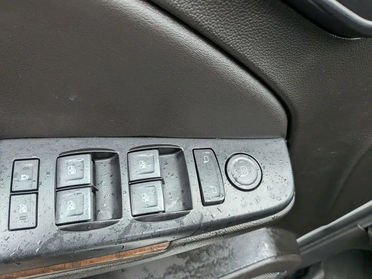 Chevrolet Tahoe снимка Chevrolet Tahoe
