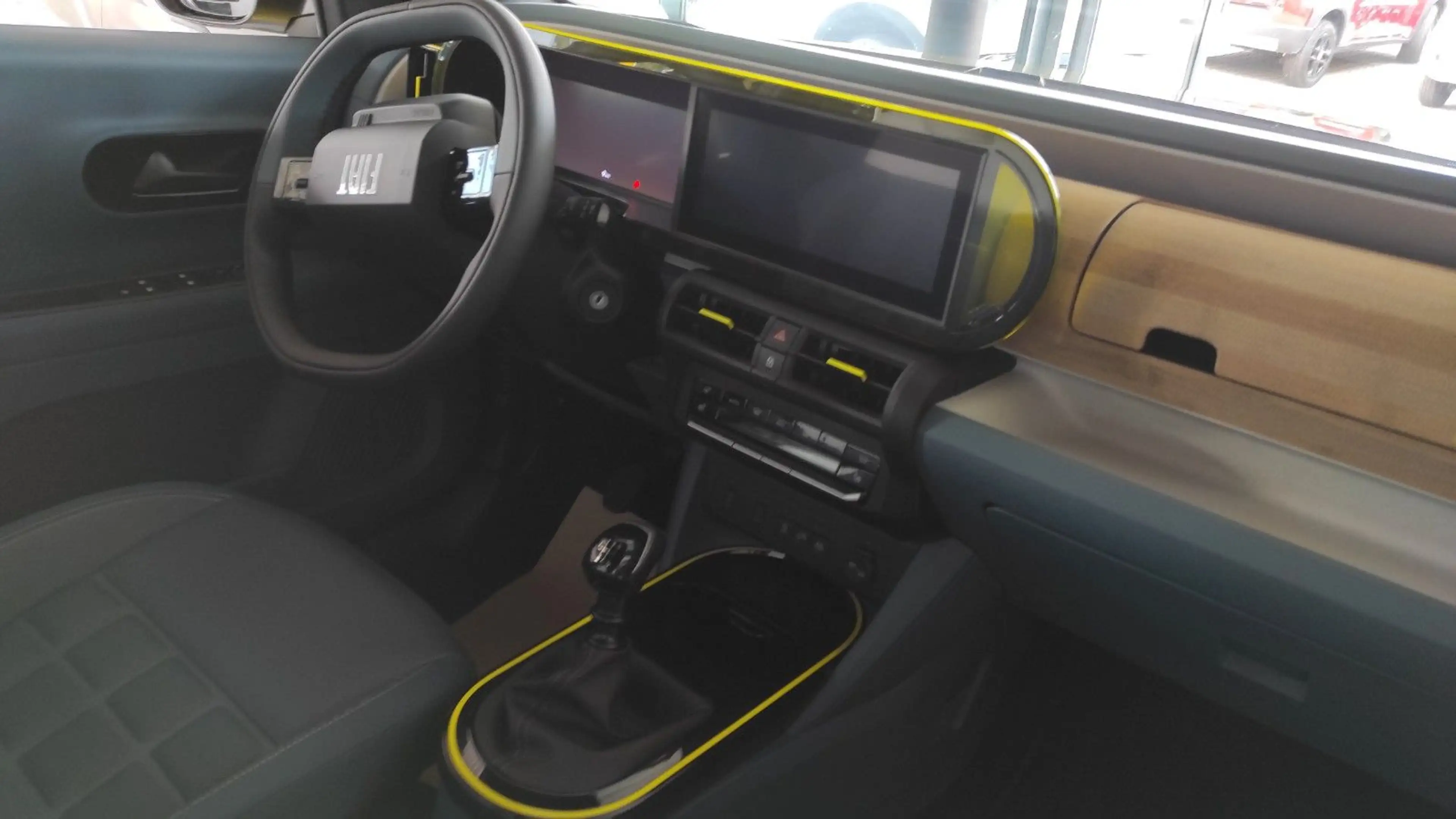 Fiat Grande Panda 1.2 Turbo 74 kW La Prima — photo 11