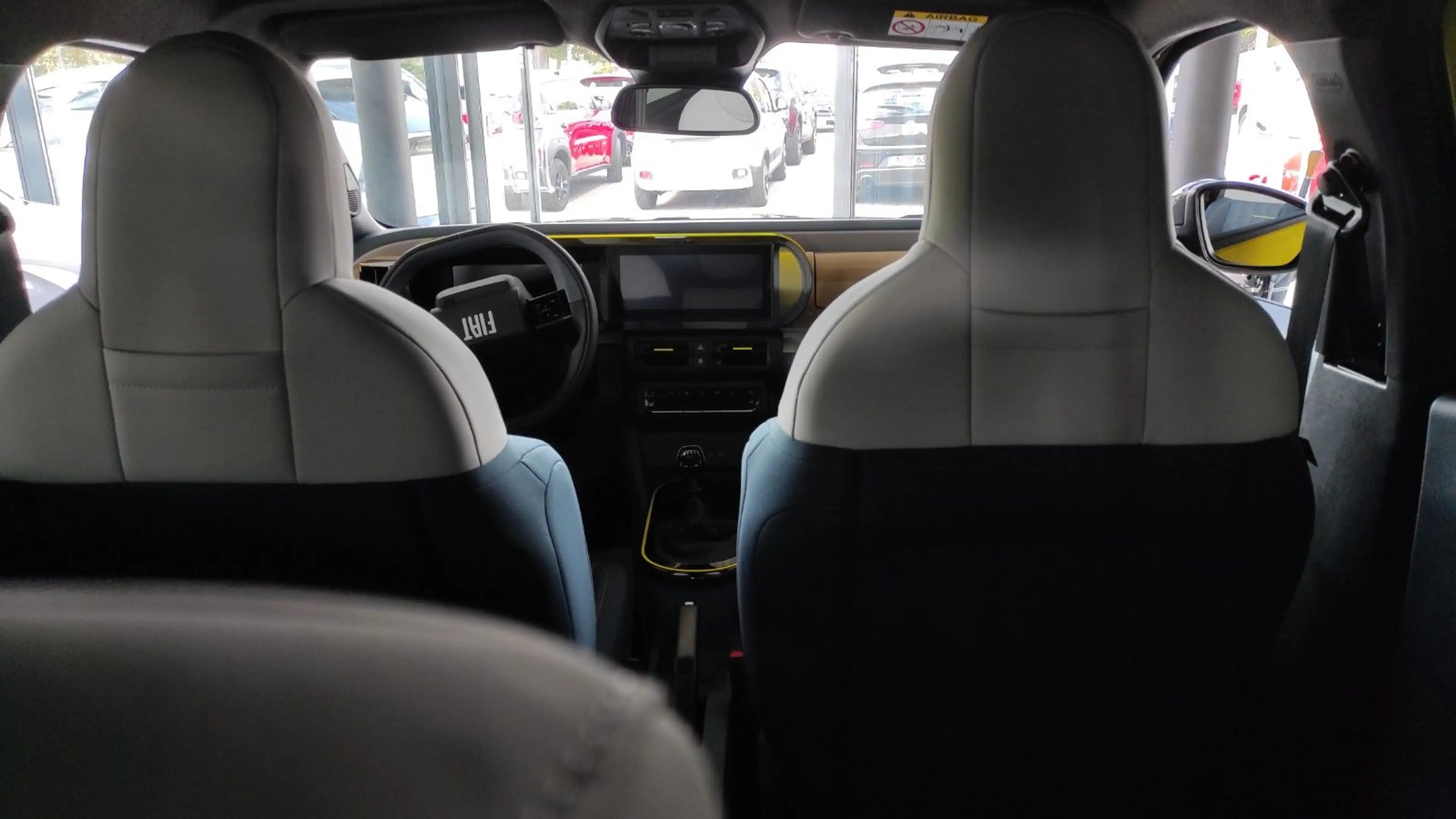 Fiat Grande Panda 1.2 Turbo 74 kW La Prima — photo 8