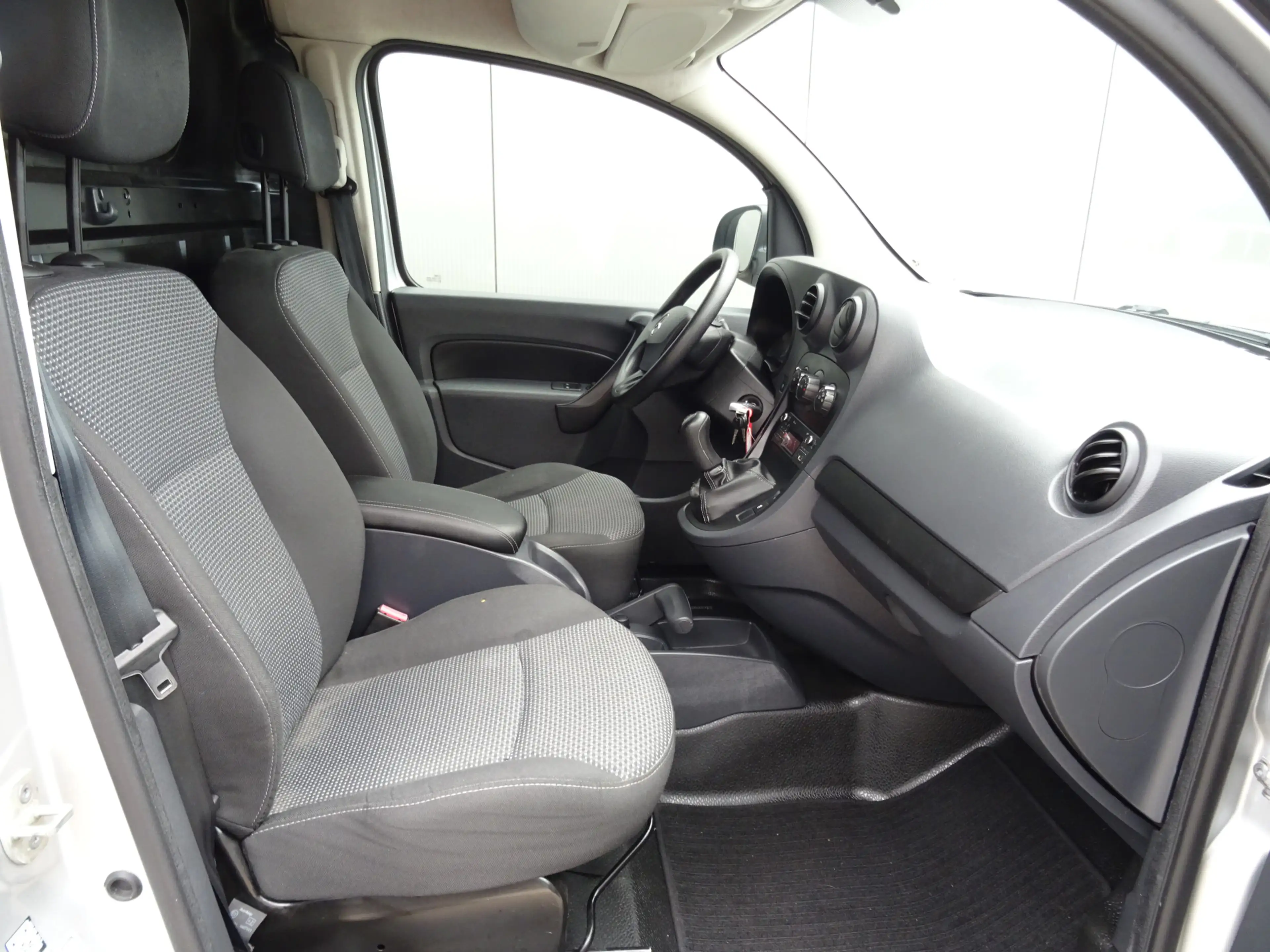 Mercedes-Benz Citan 108 CDI BlueEFFICIENCY * MARGE * LAGE KM !! — photo 4