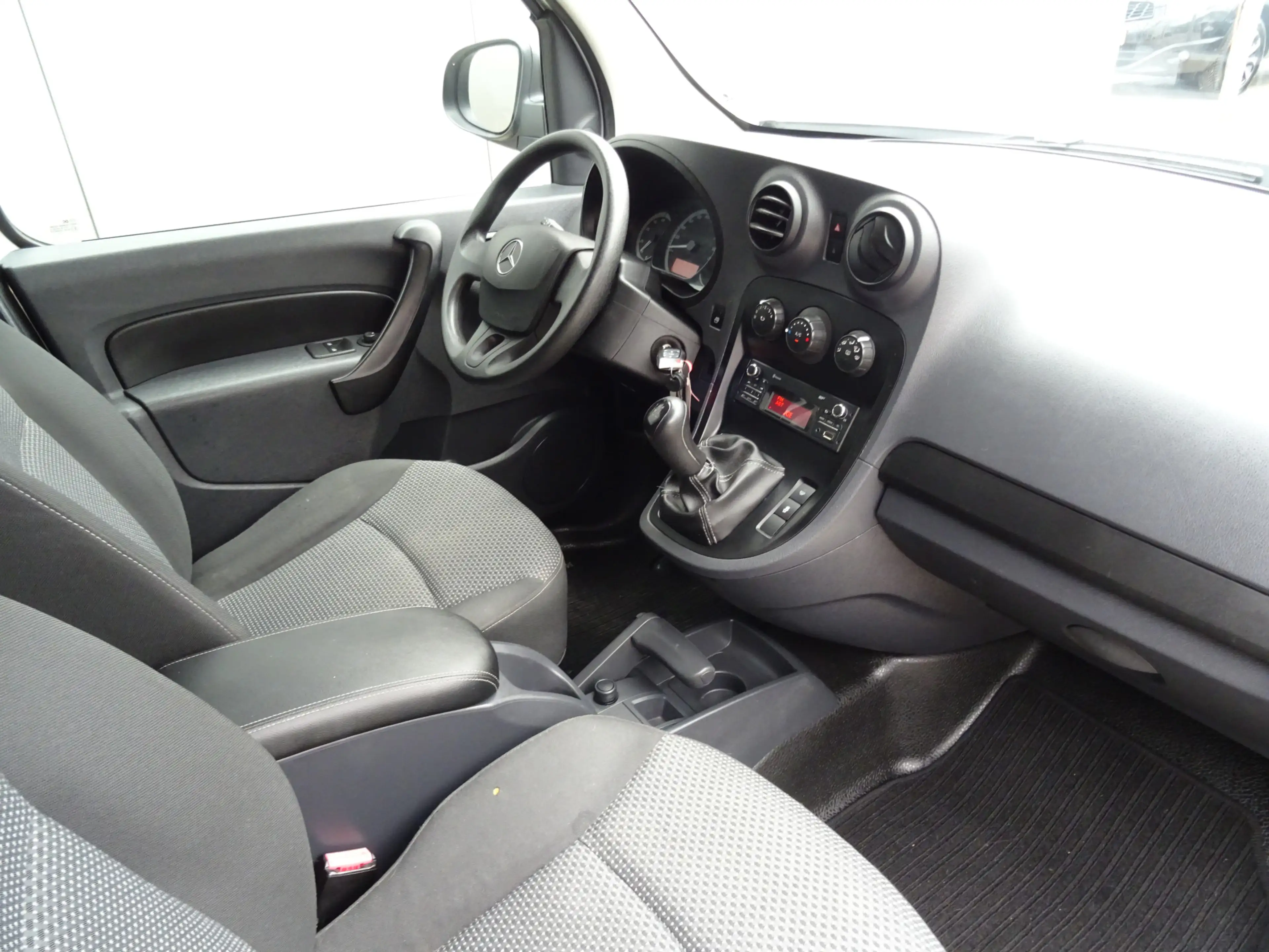 Mercedes-Benz Citan 108 CDI BlueEFFICIENCY * MARGE * LAGE KM !! — photo 3