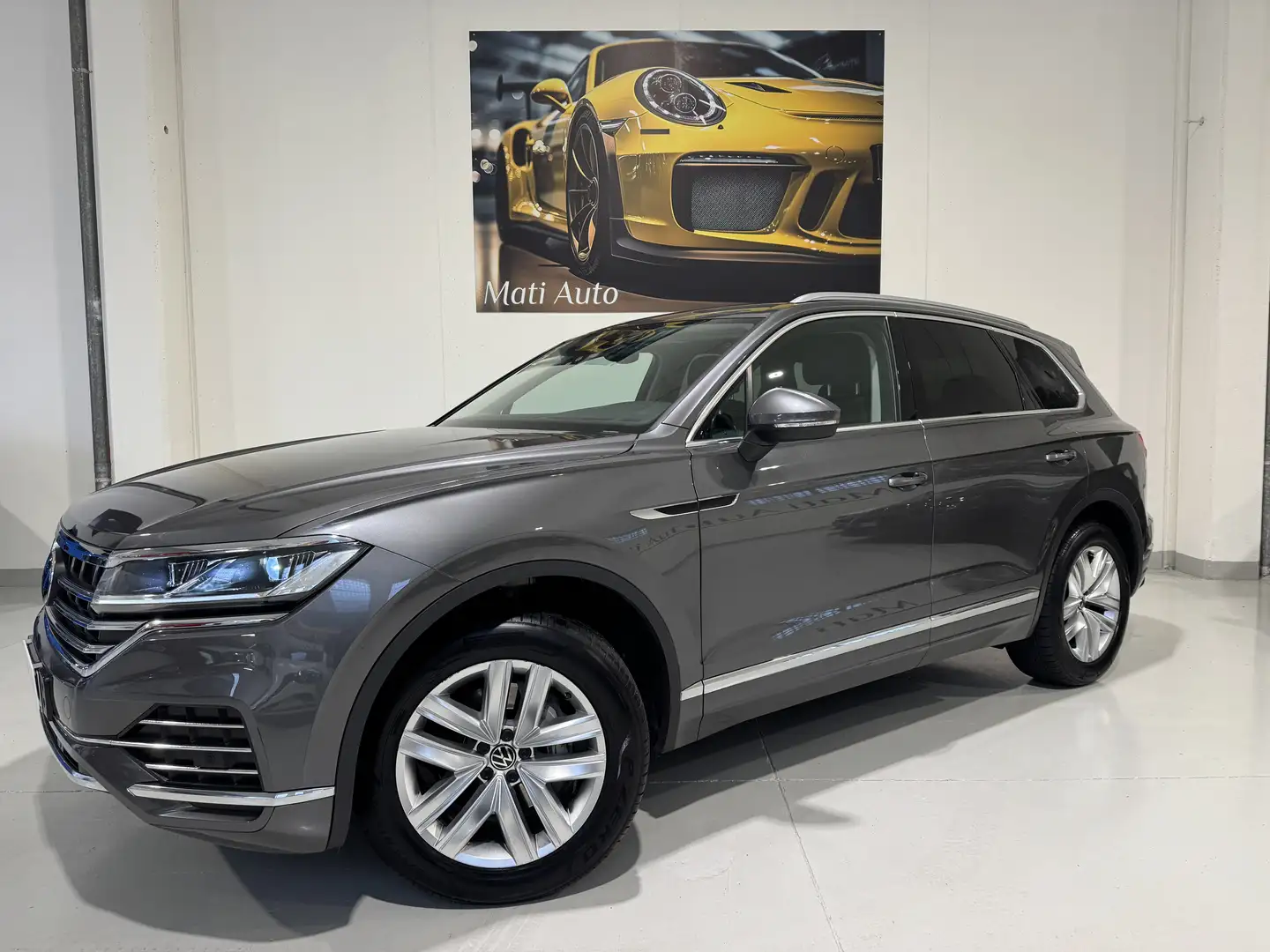 Volkswagen Touareg 3.0 V6 tdi Elegance 231cv tiptronic Gris - 2