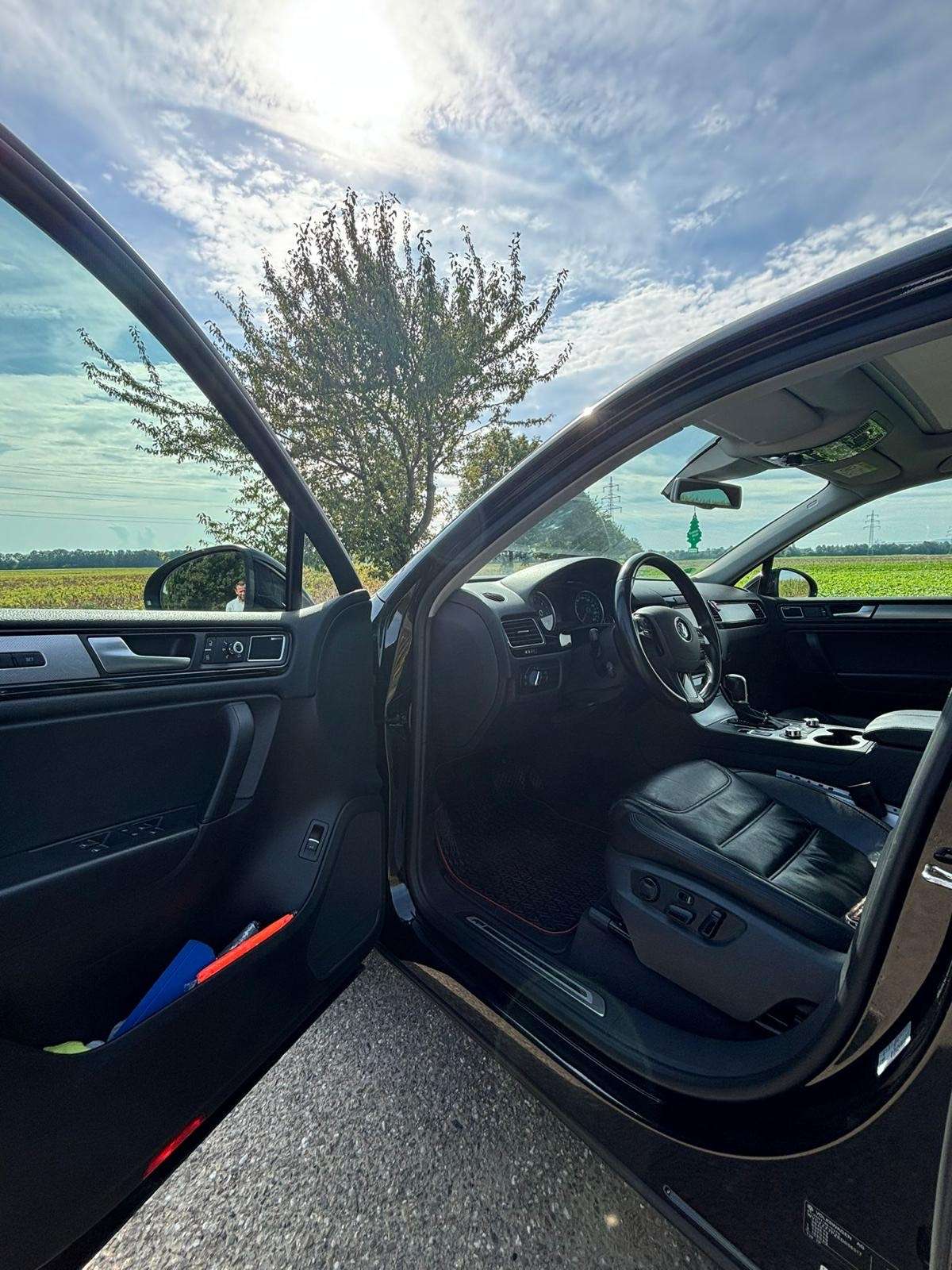 Volkswagen Touareg 3.0TDI V6 BMT Premium 245 Tiptronic - foto 1