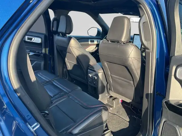 Ford Explorer view 5