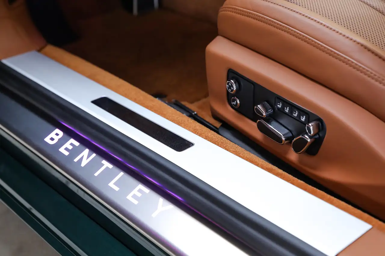Bentley Continental GT 2021 — фото 13