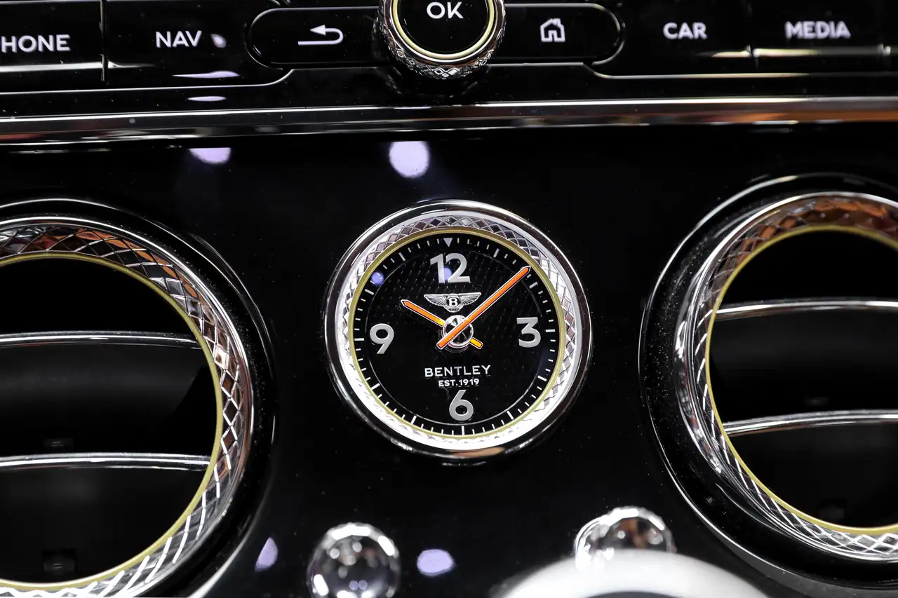 Bentley Continental GT 2021 — фото 15