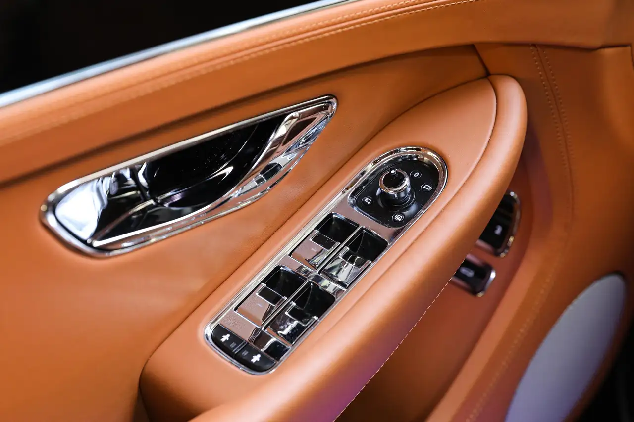 Bentley Continental GT 2021 — фото 14