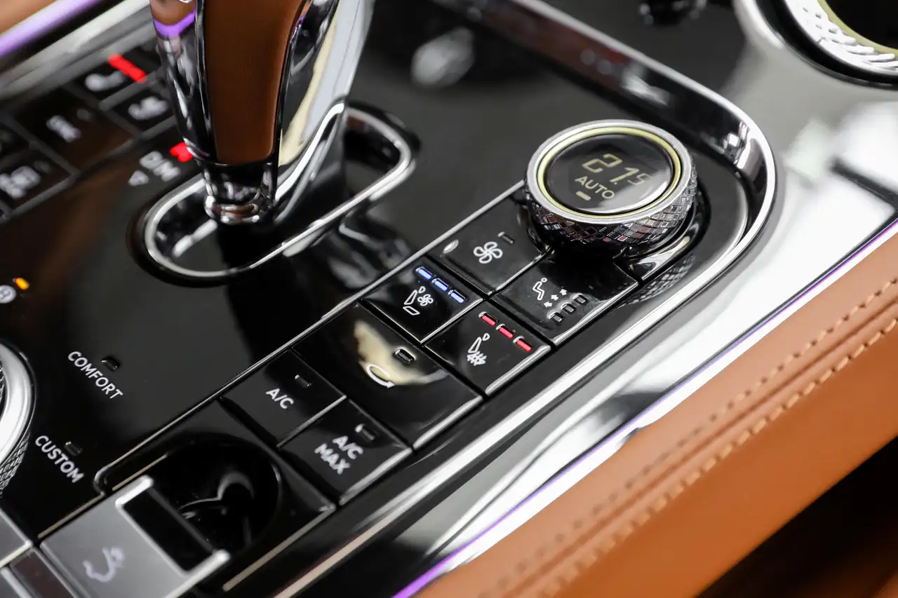 Bentley Continental GT 2021 — фото 11