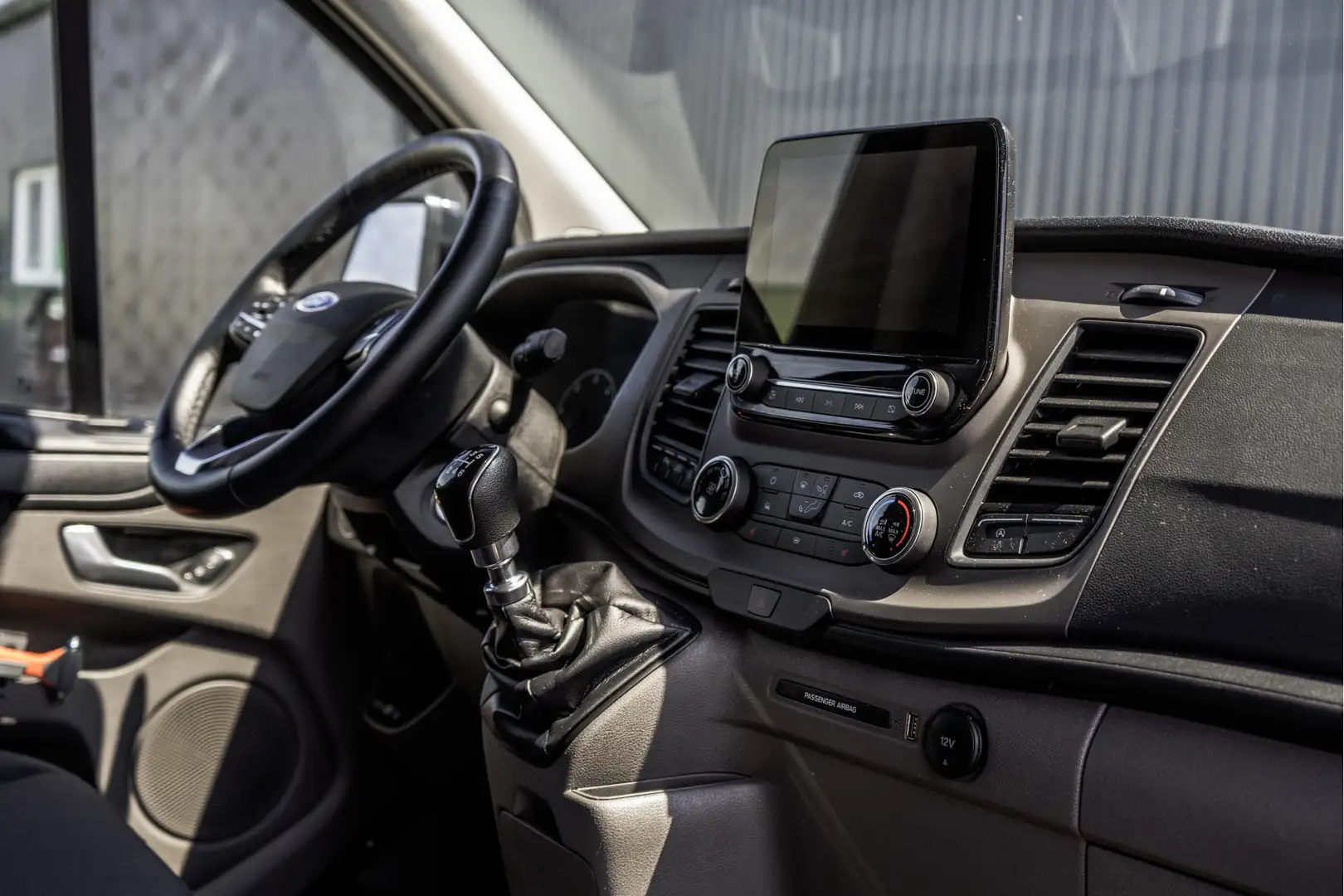 Ford Transit Custom 280 TDCI | 130PK | Camera | LED | Apple CarPlay | Noir - 2