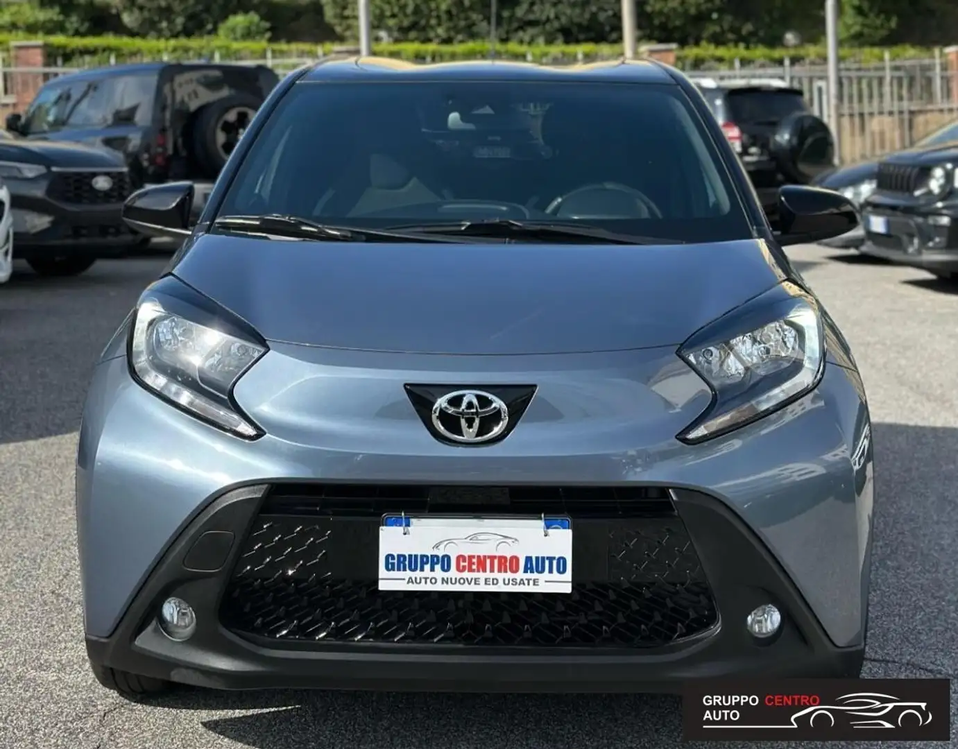 Toyota Aygo X 1.0 VVT-i 72 CV 5 porte Trend Grigio - 2