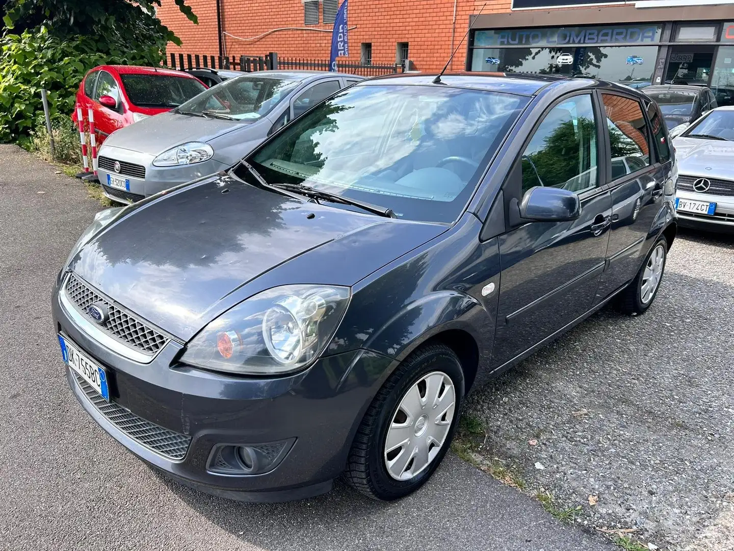 Ford Fiesta Fiesta 5p 1.4 tdci Plus Grigio - 1