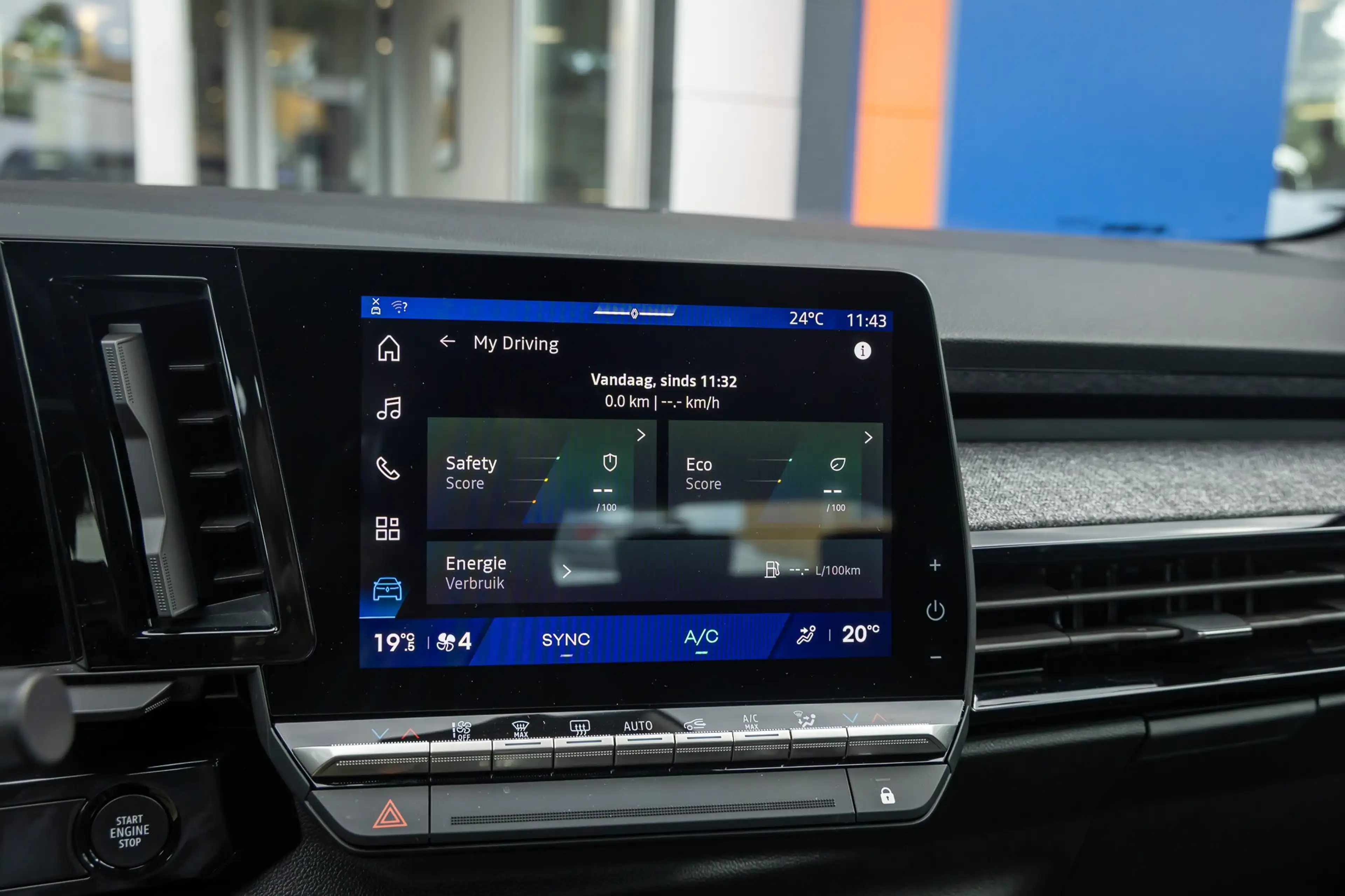 Renault Austral 1.2 E-Tech full hybrid 200 evolution | Apple Carpl — photo 37