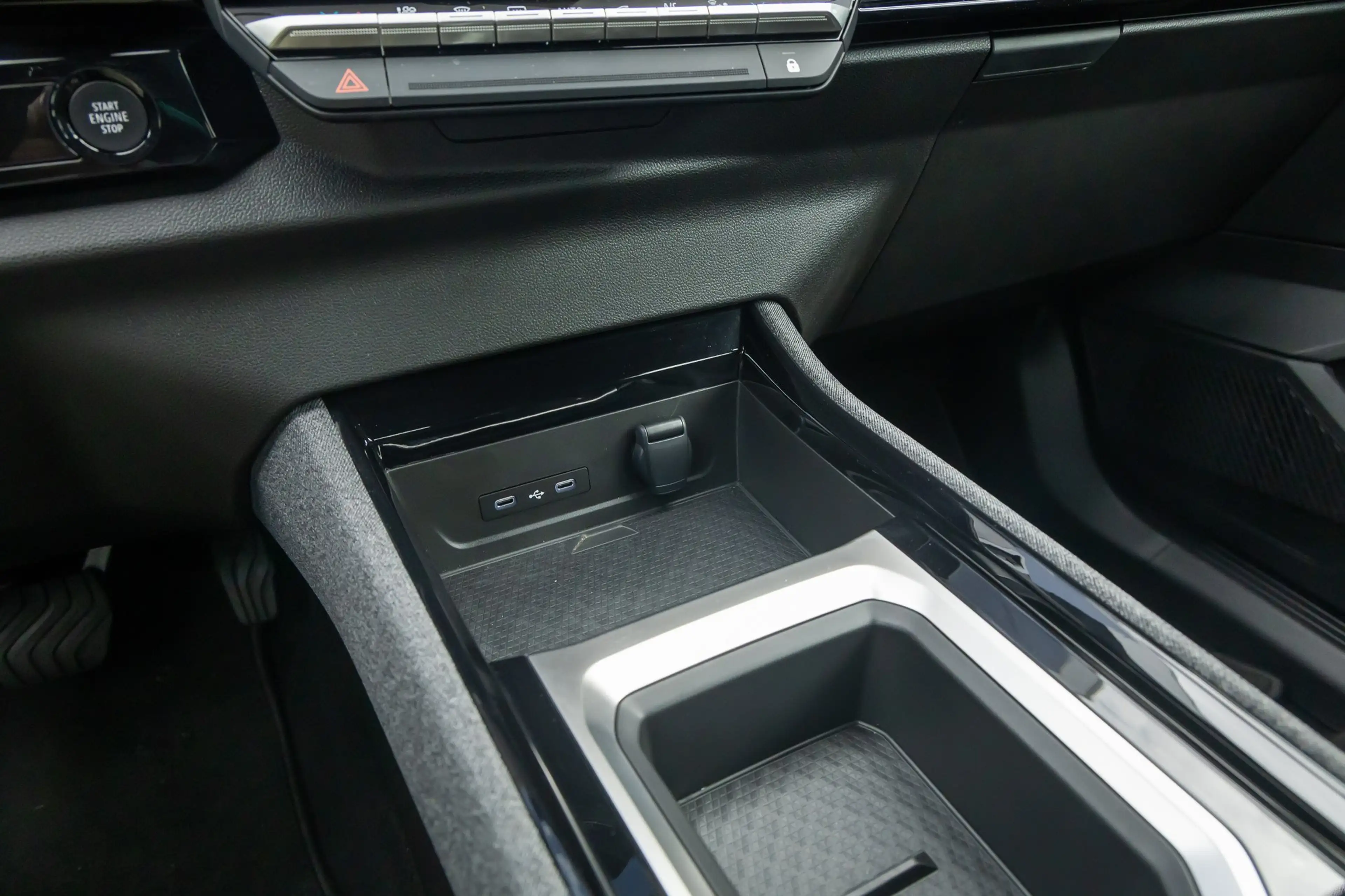 Renault Austral 1.2 E-Tech full hybrid 200 evolution | Apple Carpl — photo 30
