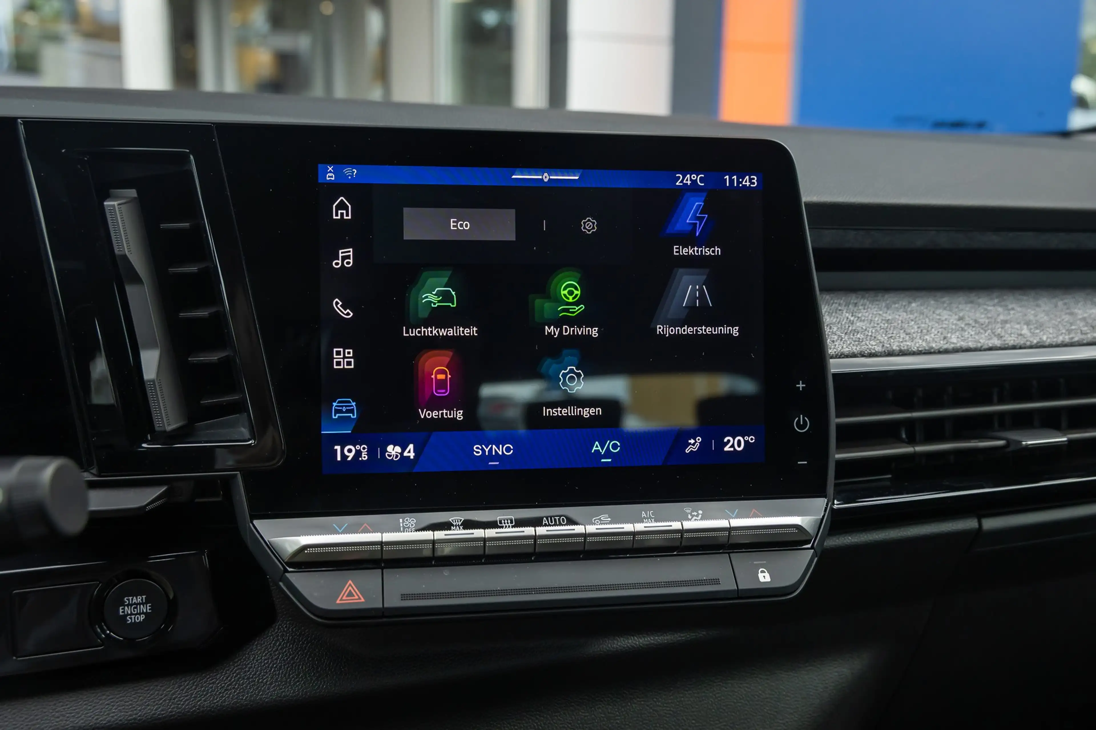 Renault Austral 1.2 E-Tech full hybrid 200 evolution | Apple Carpl — photo 39
