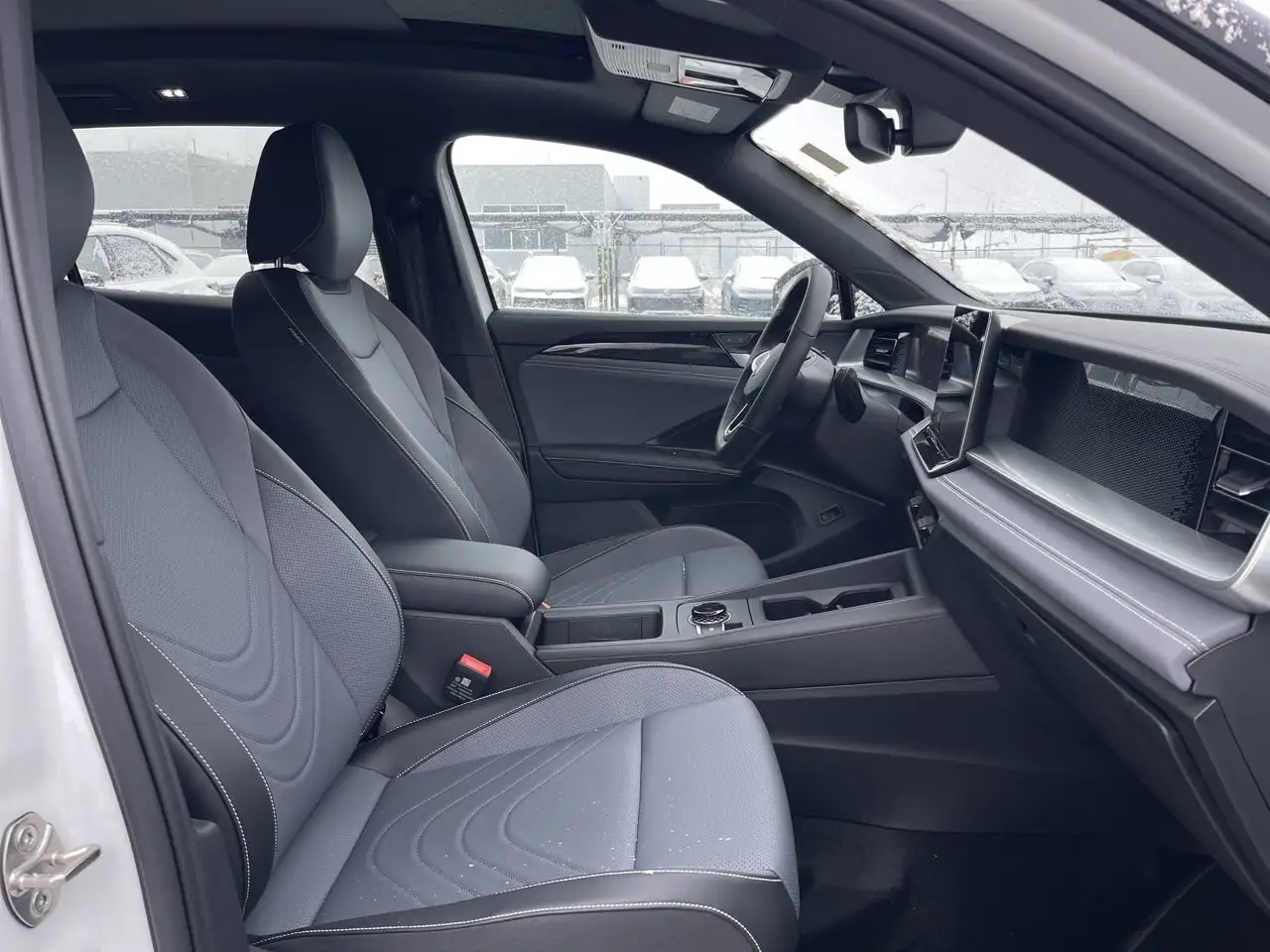 Volkswagen Tiguan снимка Volkswagen Tiguan
