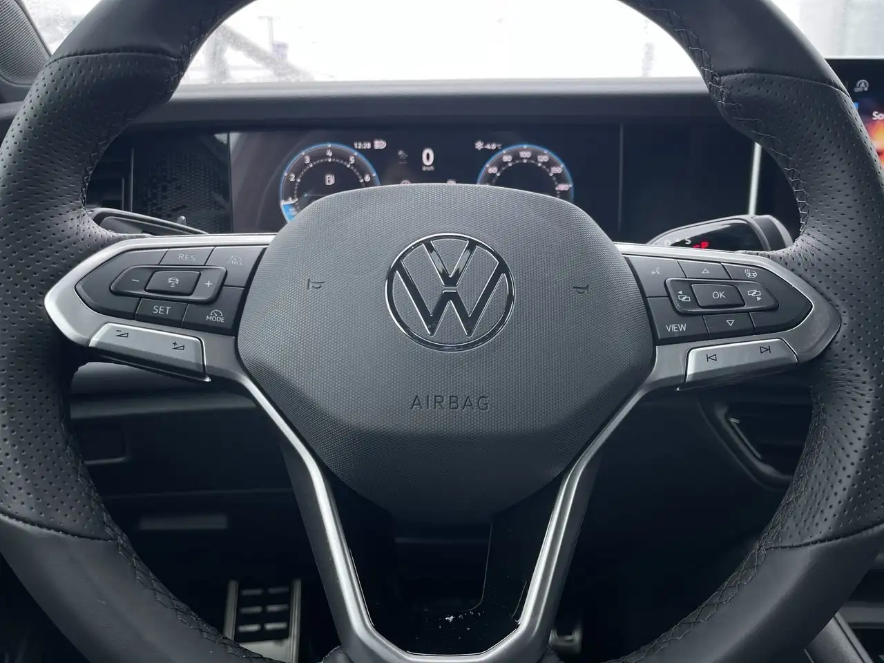 Volkswagen Tiguan снимка Volkswagen Tiguan