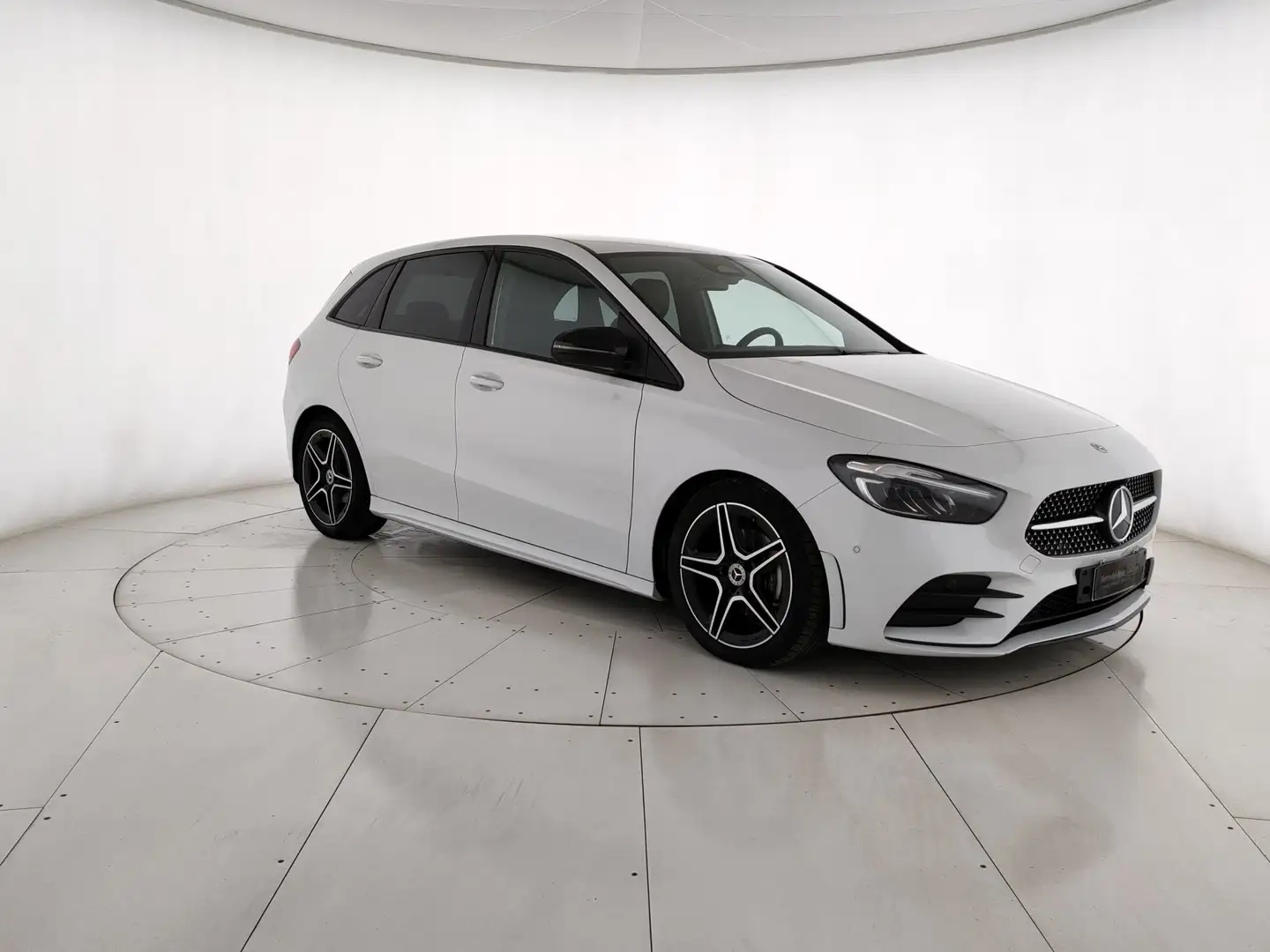 Mercedes-Benz B 180 B 180 d AMG Line Premium auto Blanco - 1
