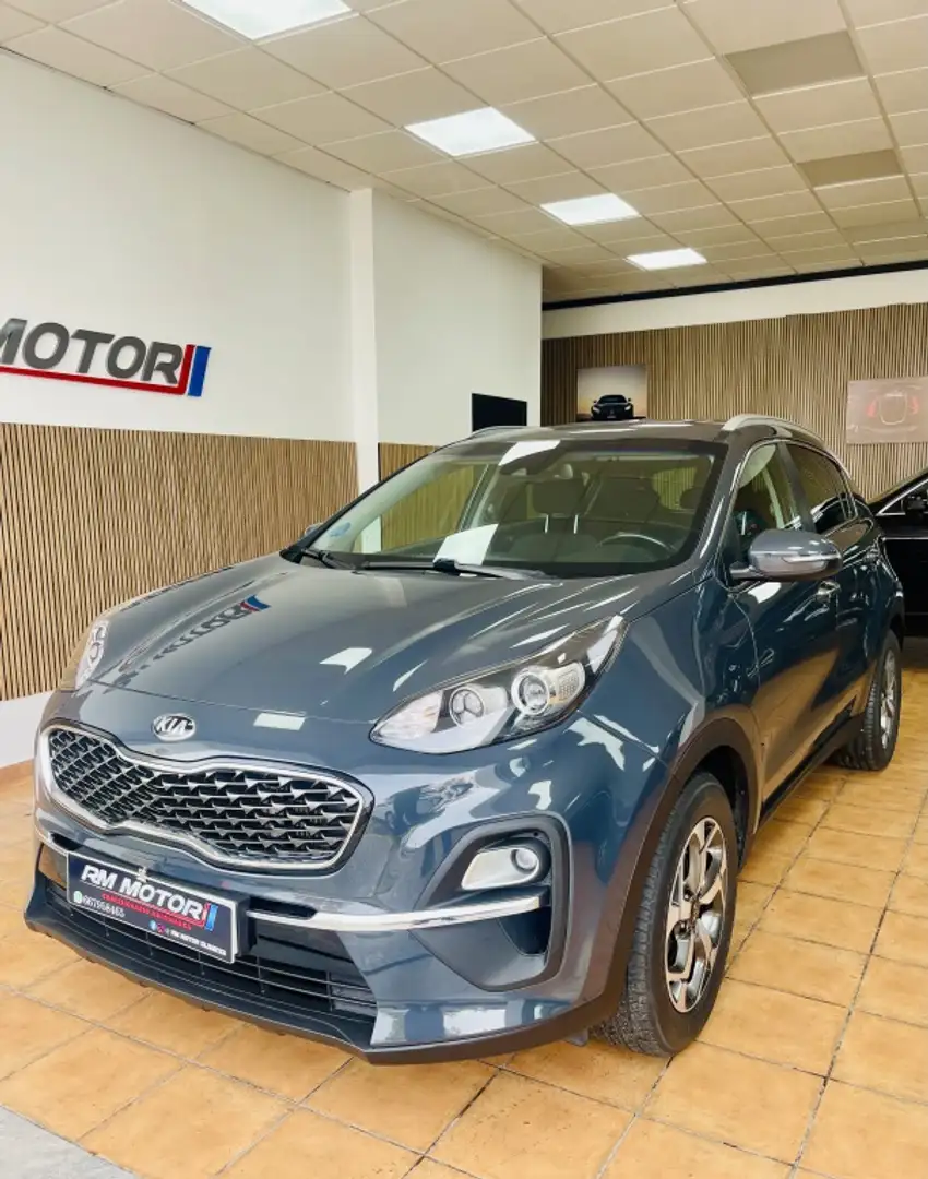 Kia Sportage 1.6 MHEV Drive 4x2 136 Gris - 1