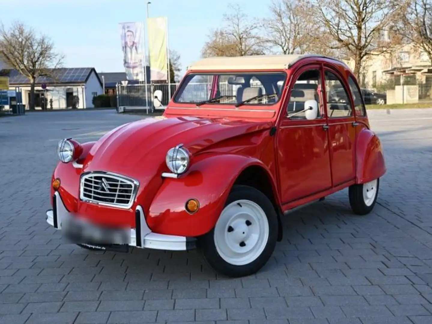 Citroen 2CV 6 Club Rouge - 1