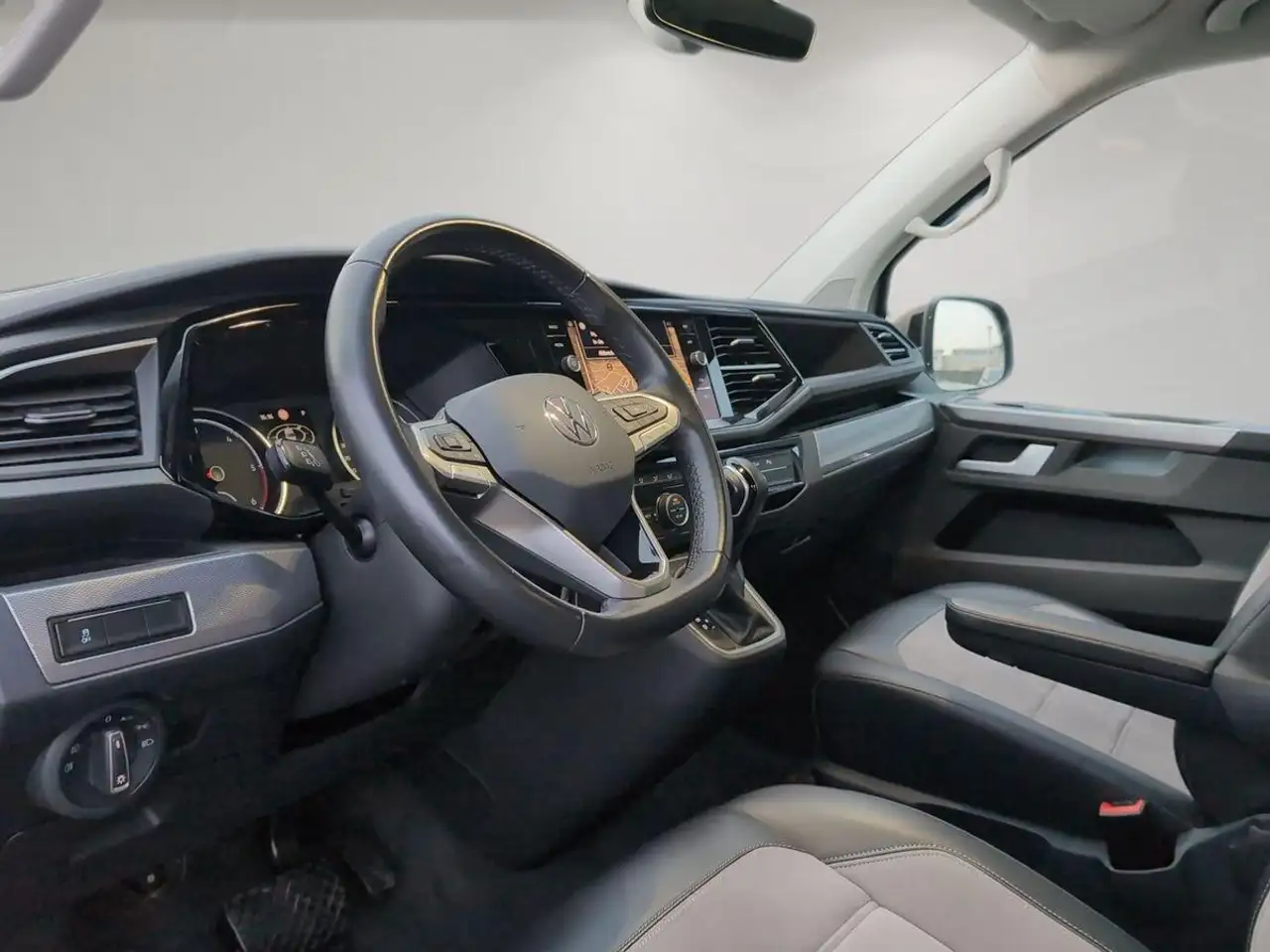 Volkswagen T6.1 Multivan T6.1 2.0 TDI DSG Multivan Generation Six 13