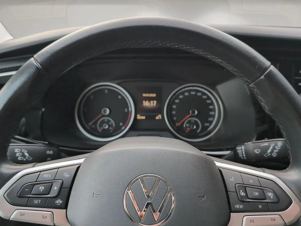 Volkswagen T6.1 Multivan T6.1 2.0 TDI DSG Multivan Generation Six 16