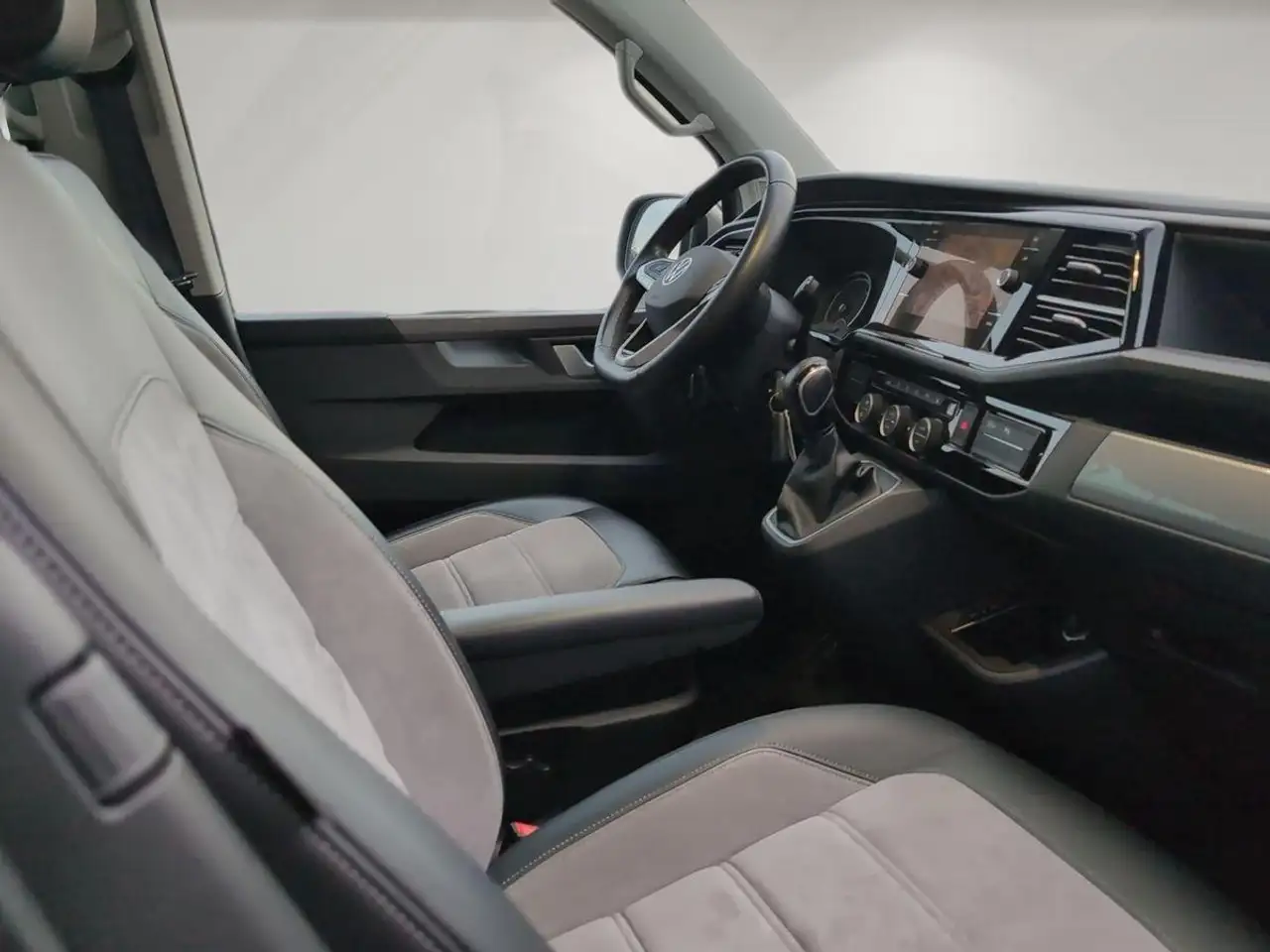 Volkswagen T6.1 Multivan T6.1 2.0 TDI DSG Multivan Generation Six 21