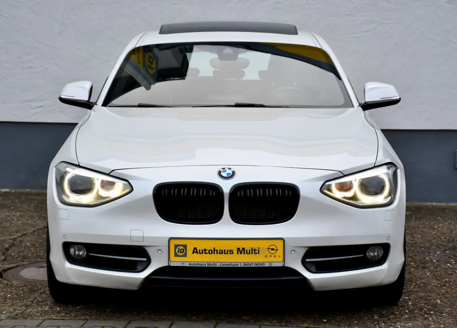 BMW 118 i Sport Aut. Kamera Tempomat NAVI Xenon Sitzh Blanc - 2