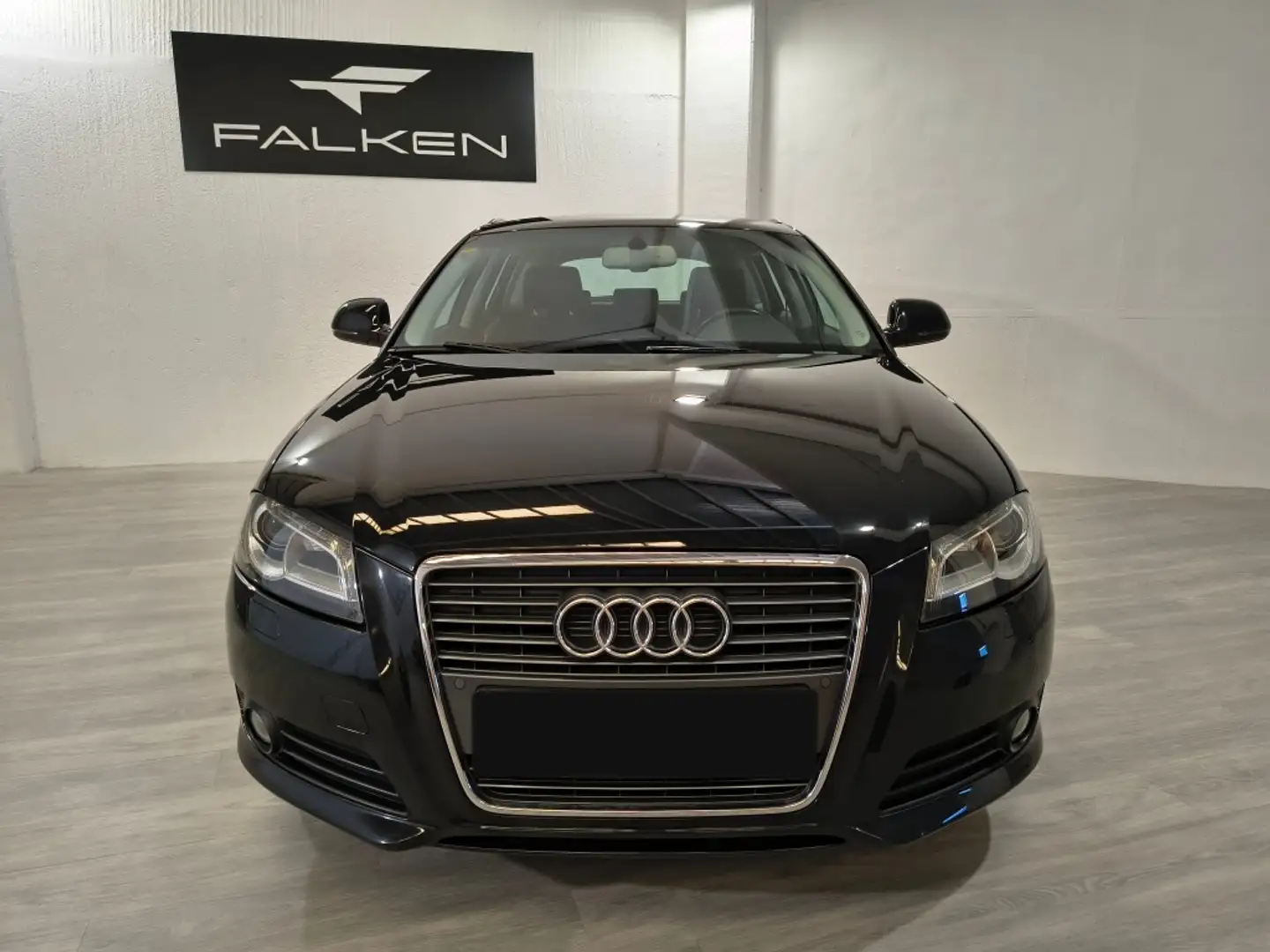 Audi A3 Sportback 1.8 TFSI Attraction S-Tronic Negro - 2