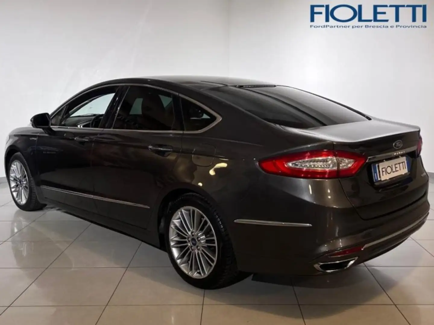 Ford Mondeo 4ª SERIE FULL HYBRID 2.0 187 CV ECVT 4 PORTE VIGN Grigio - 2
