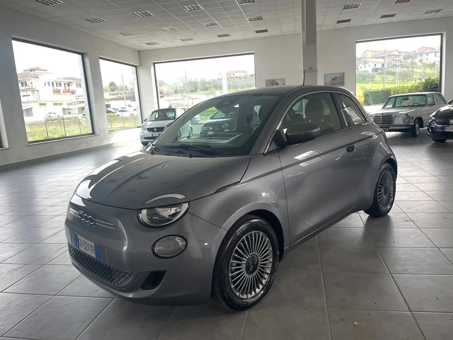 Fiat 500e 42 kWh Opening Edition autonomia 270 km Grigio - 2