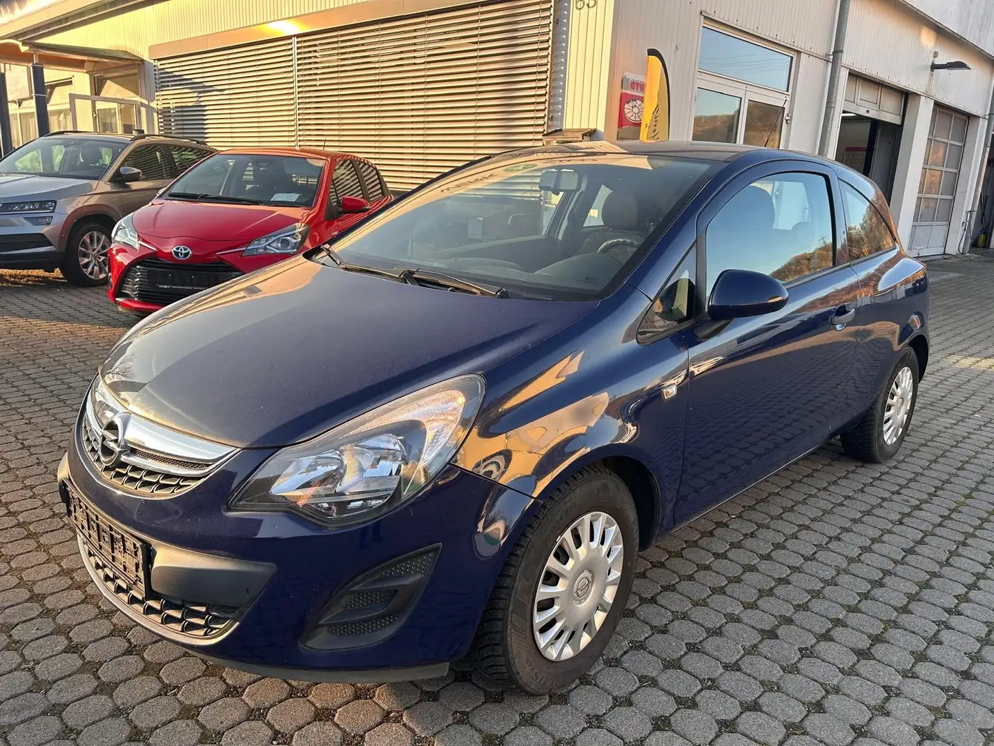 Opel Corsa Selection/ TÜV Neu / Klima Blau - 1