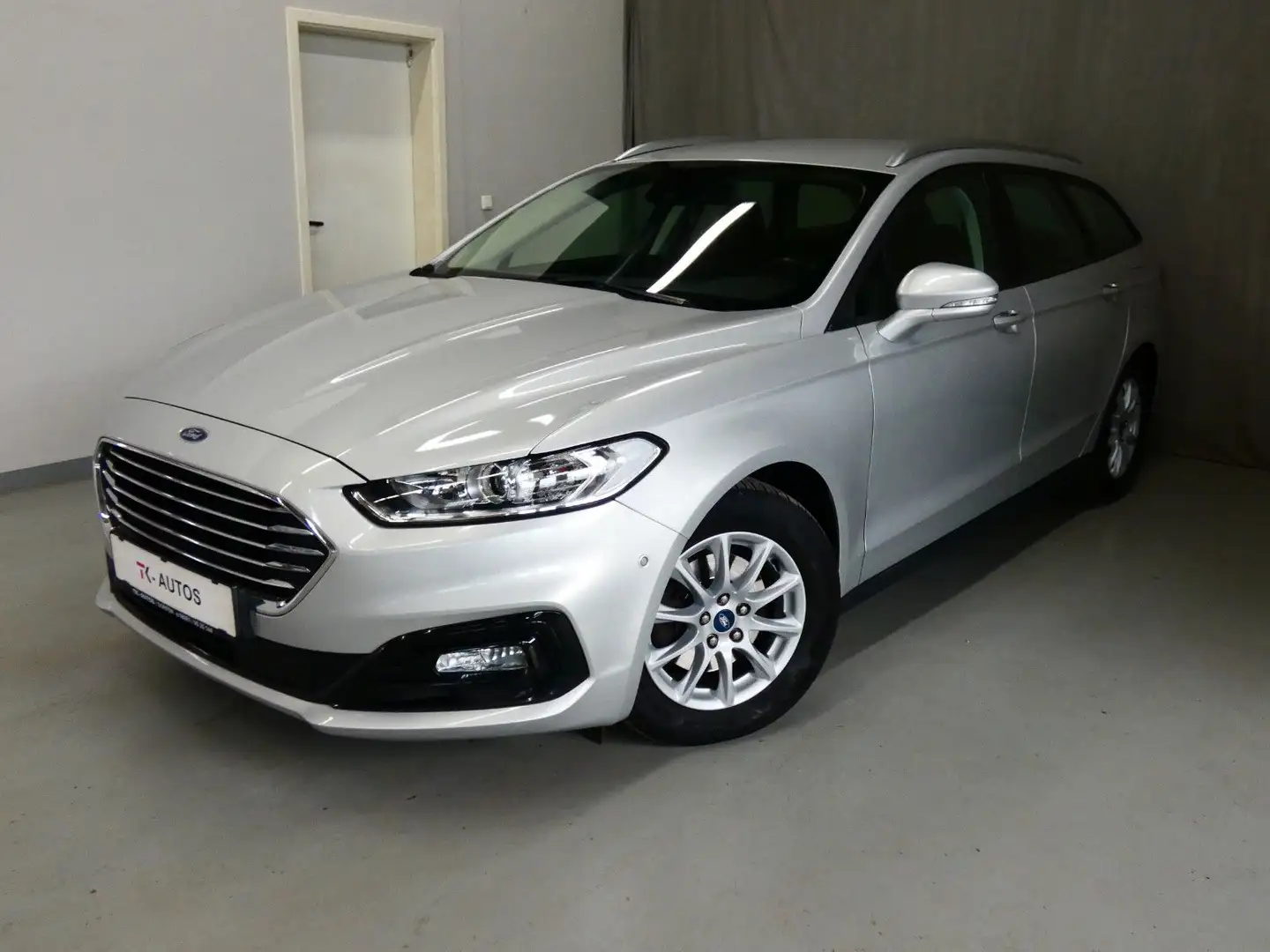 Ford Mondeo Tur 2.0 Bus-Edition,Navi,Tempo,AHK,S-Heft Silber - 1