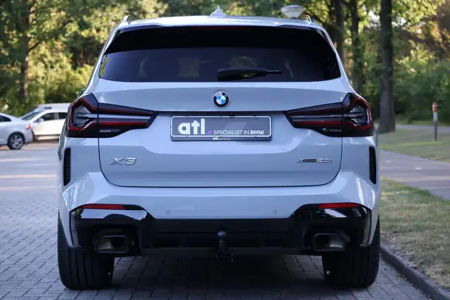 BMW X3 view 5