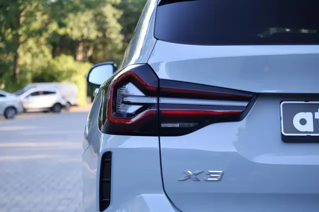 BMW X3 view 6