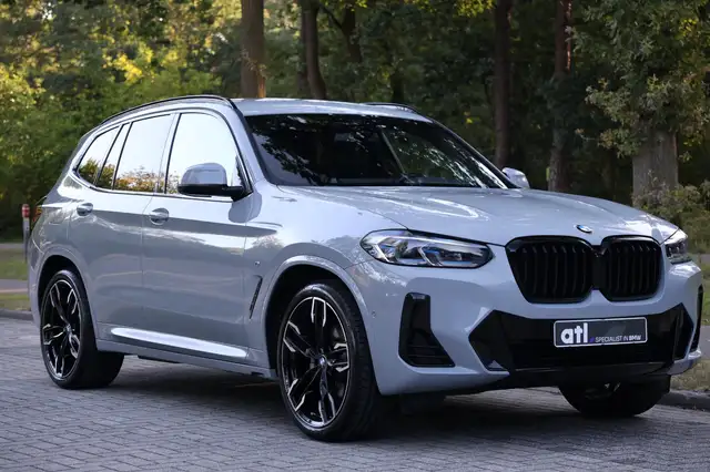 BMW X3 view 10