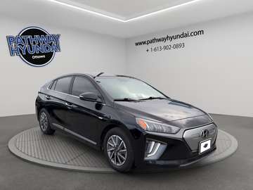 Ultimate | Sunroof | Keyless Entry & Start | Adapt