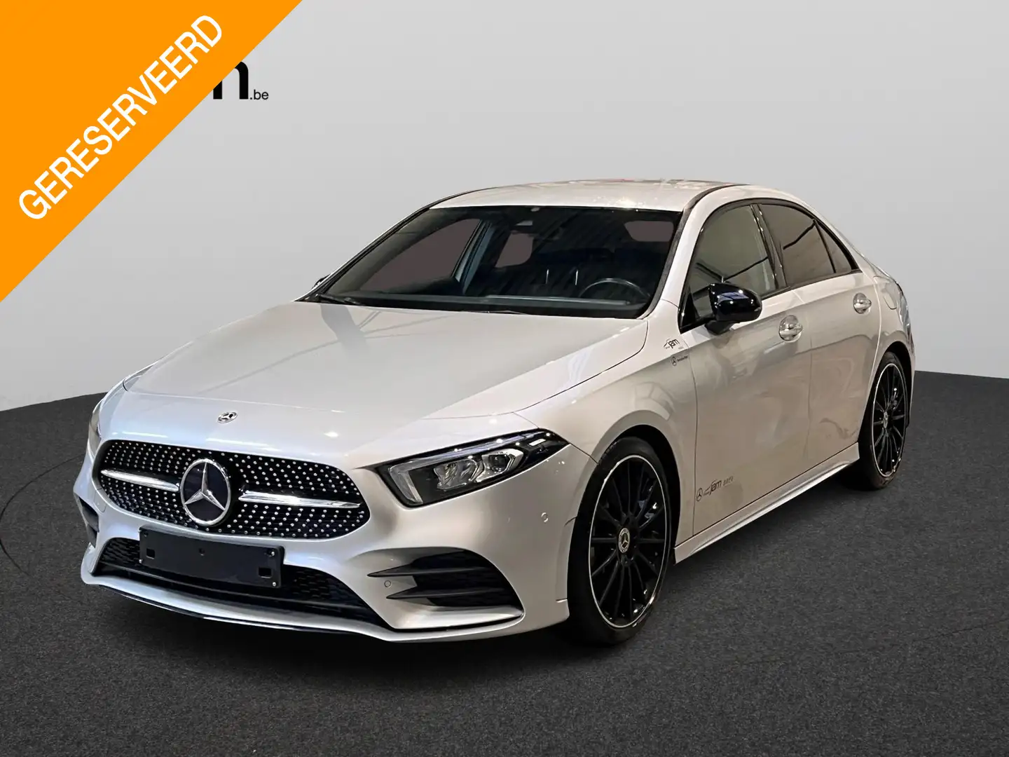 Mercedes-Benz A 200 Limousine A d AMG Line Argent - 1