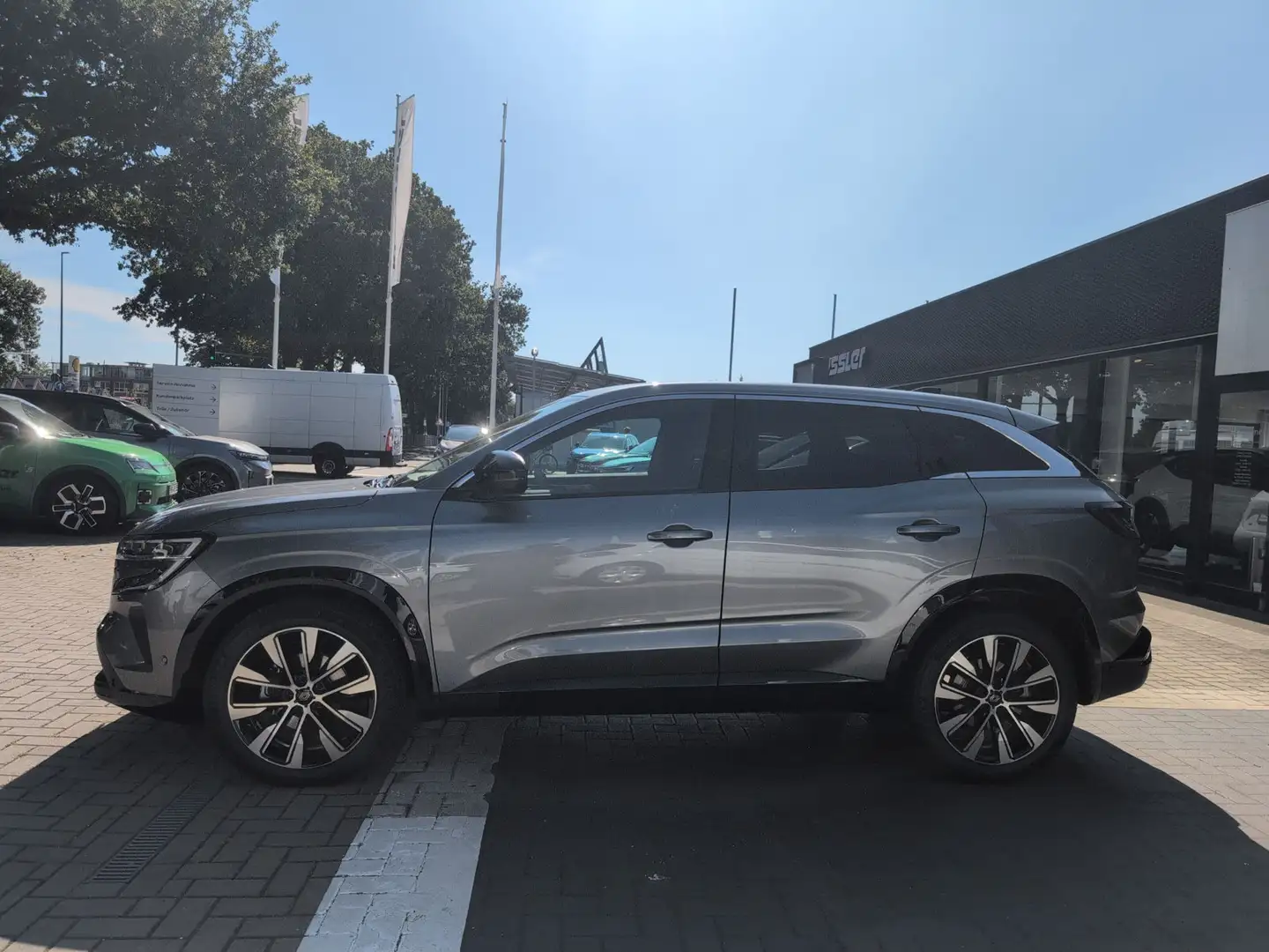 Renault Austral 1.3 TCe 160 Mild-Hybrid  Techno Grijs - 2