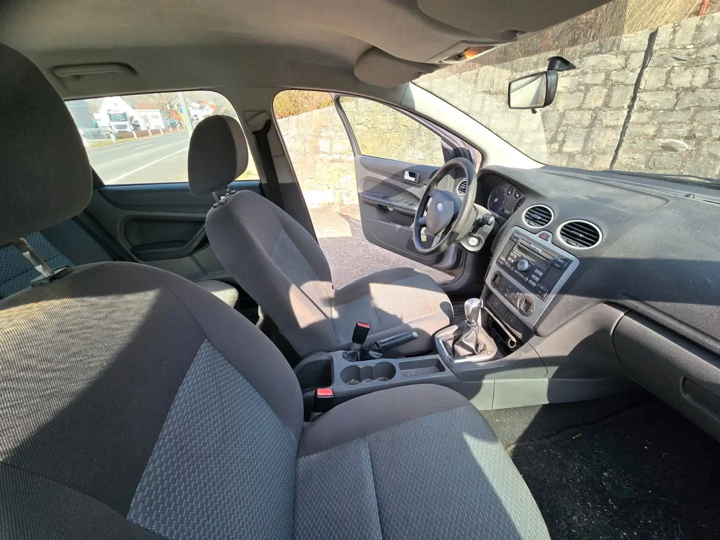 Ford Focus 1,6TDCi Klimatr Tüv2026 FuZv 80kW DPF Silber - 2
