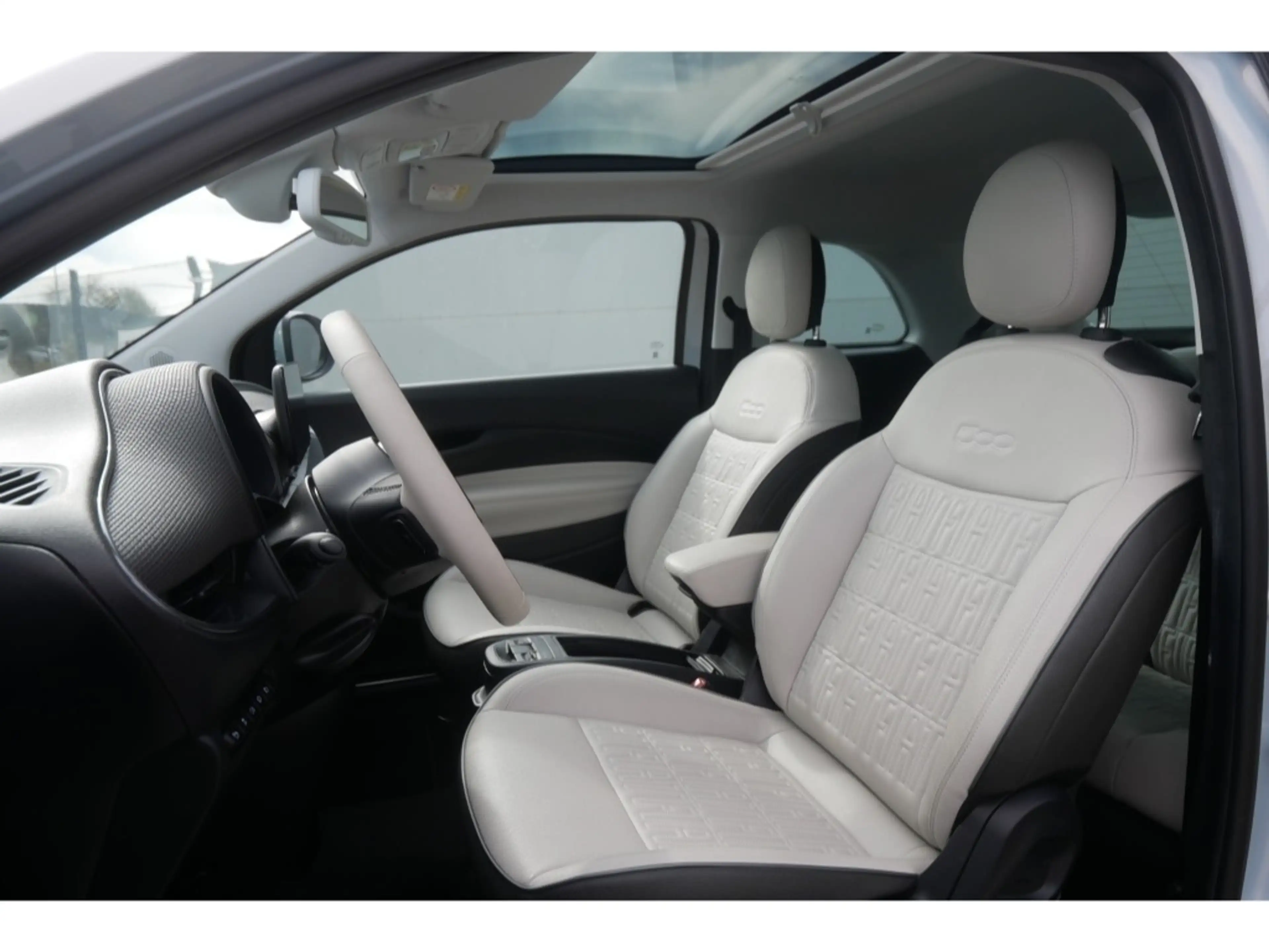 Fiat 500e BY BOCELLI AT 42 Kwh 118PS LED NAVI WINTER GLASDAC — photo 13