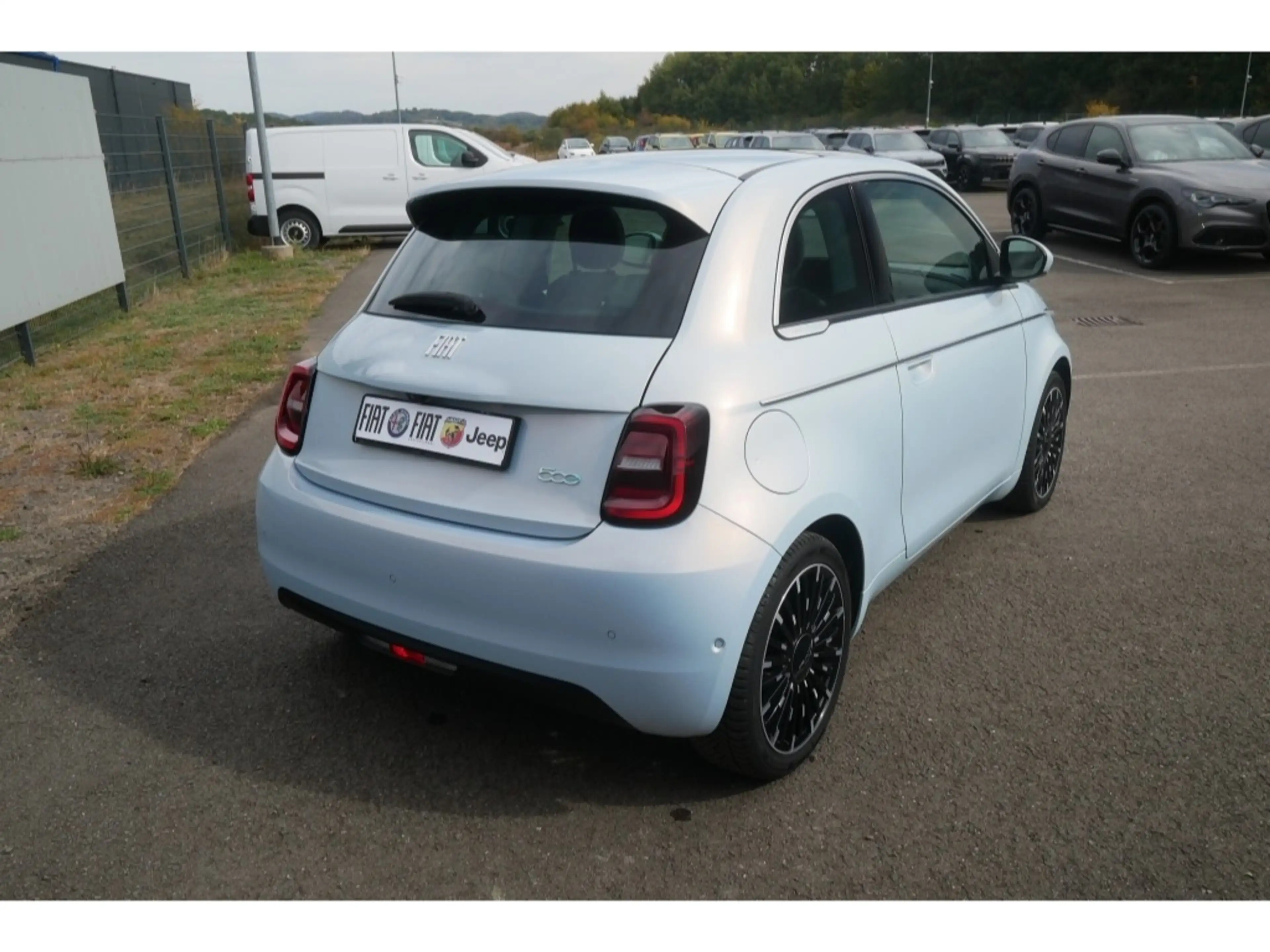 Fiat 500e BY BOCELLI AT 42 Kwh 118PS LED NAVI WINTER GLASDAC — photo 3