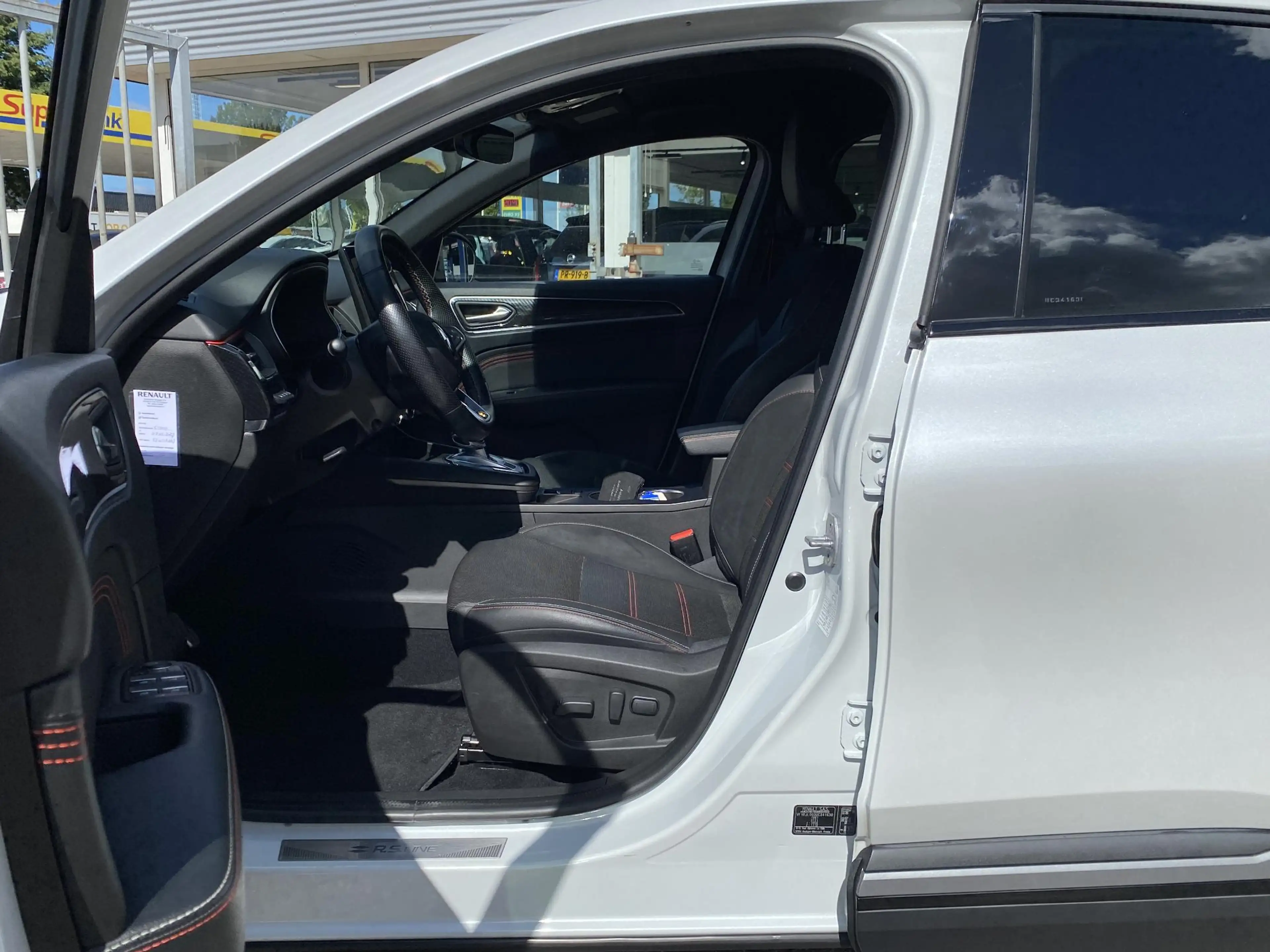 Renault Arkana 1.6 E-Tech hybrid 145 techno / RS-Line / Adaptive — photo 11